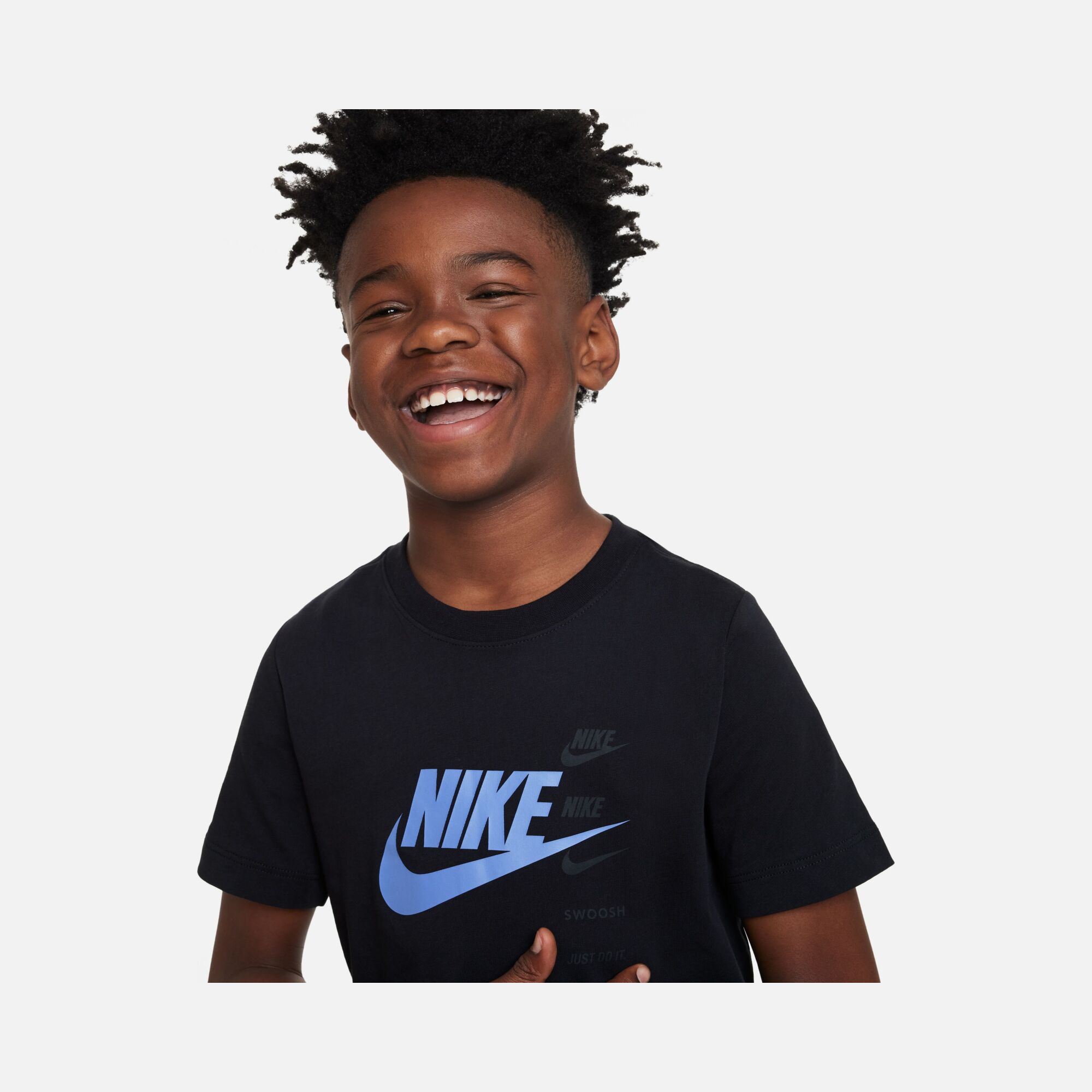 Nike Sportswear ''Multi Logo'' Standard Issue Short-Sleeve (Boys') Çocuk Tişört