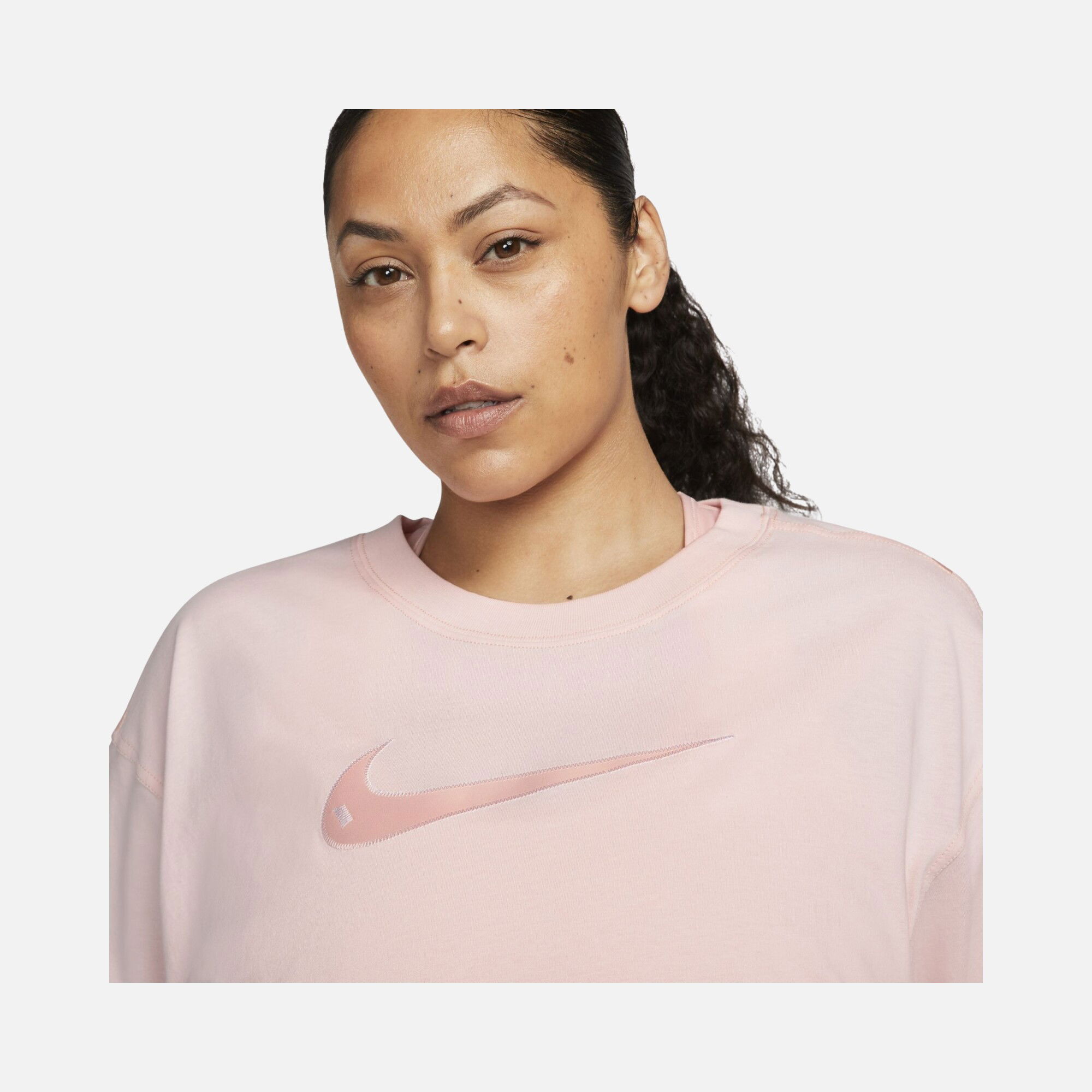 Nike Sportswear Swoosh Short-Sleeve (Plus-Size) Kadın Tişört