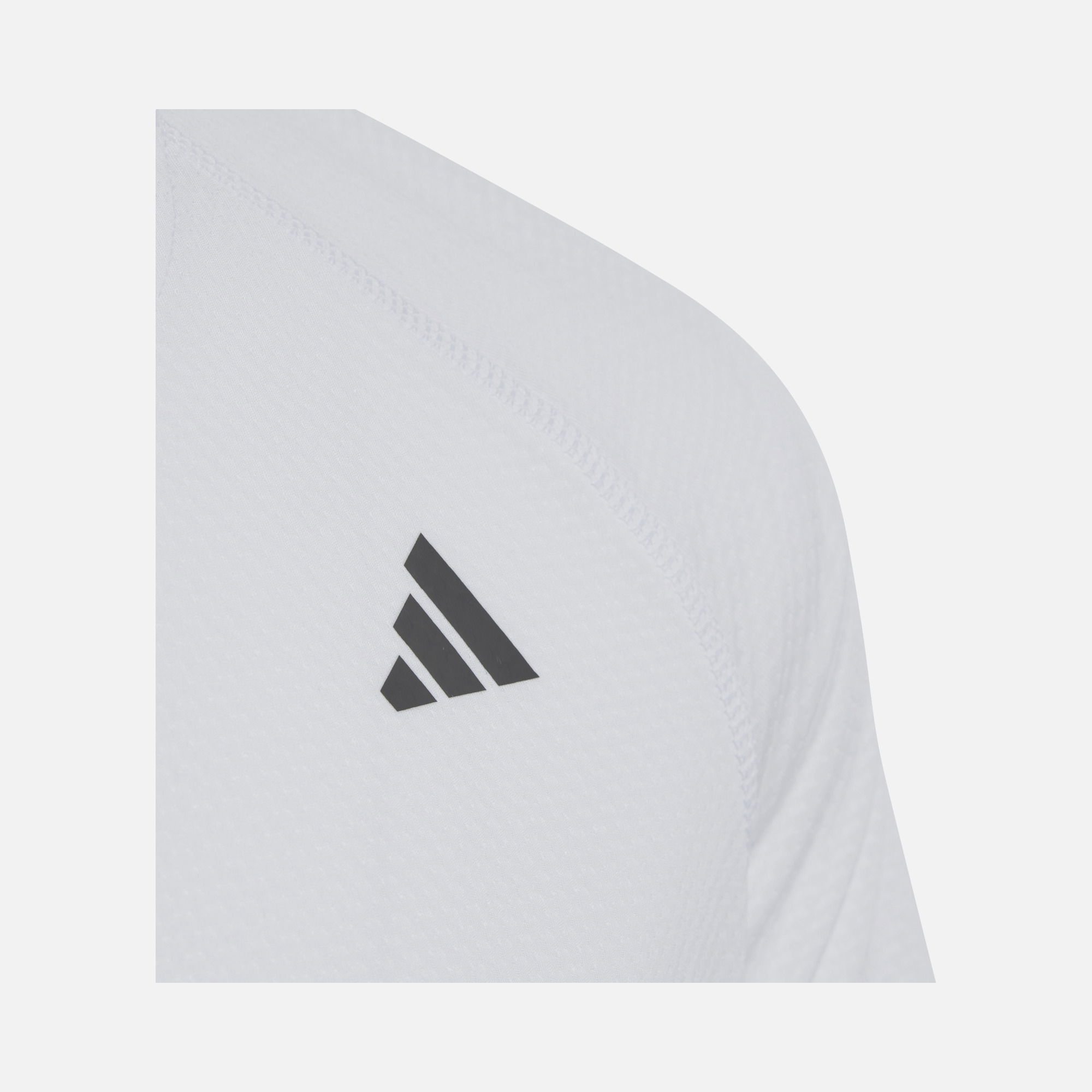 adidas Club Tenis 3-Stripes Short-Sleeve Kadın Tişört