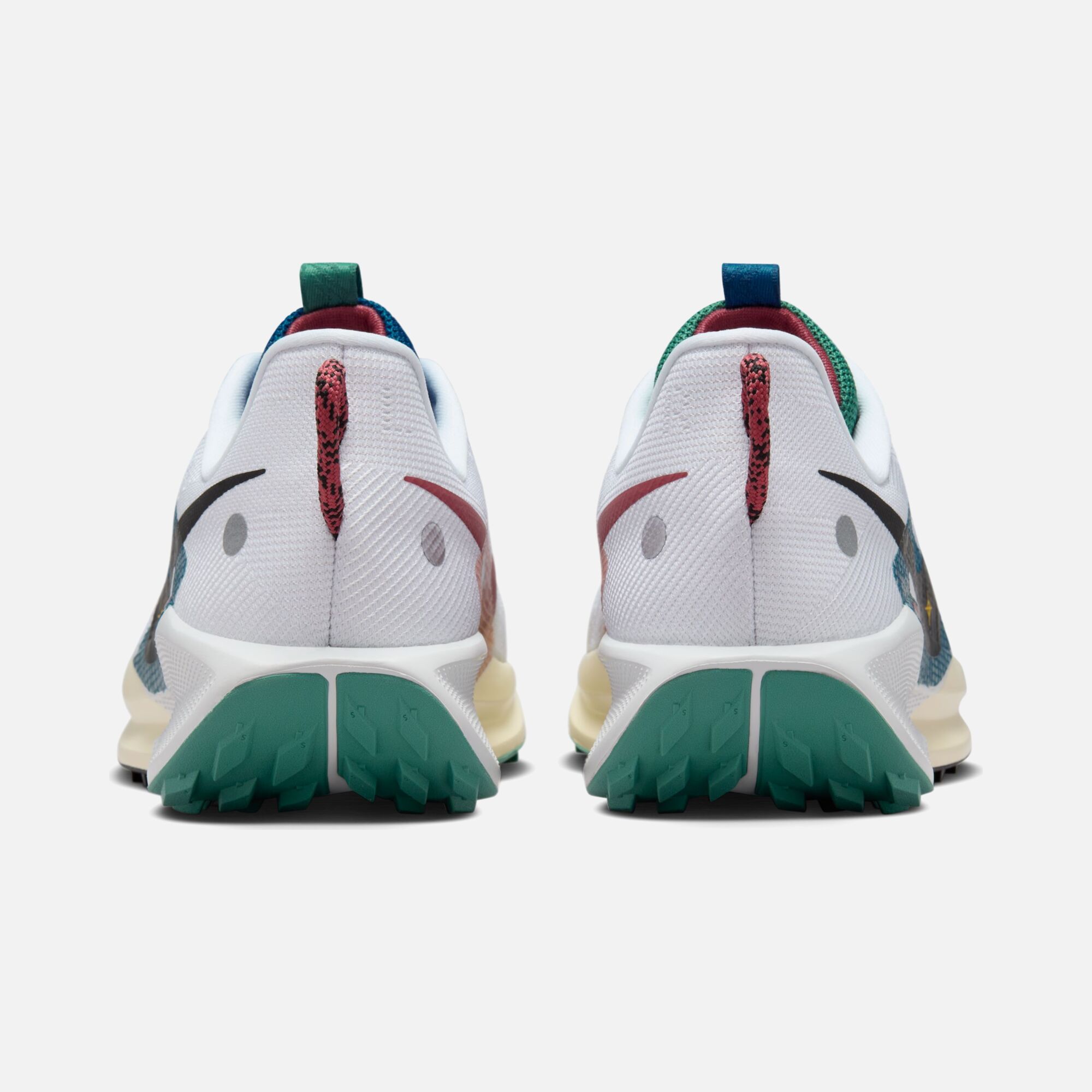 Nike Pegasus Trail 5 Trail-Running Erkek Spor Ayakkabı