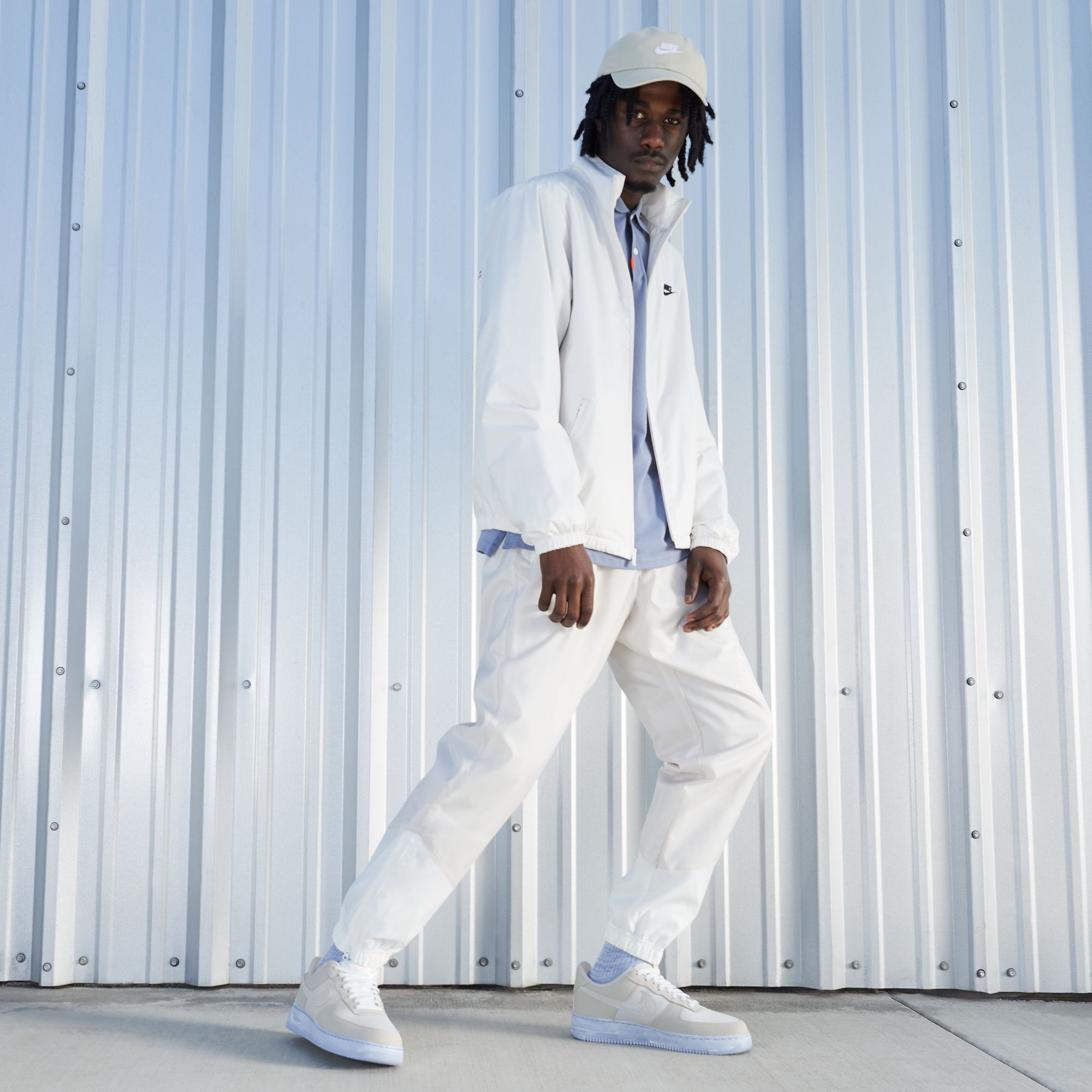 Nike Air Force 1 '07 LV8 EMB Erkek Spor Ayakkabı