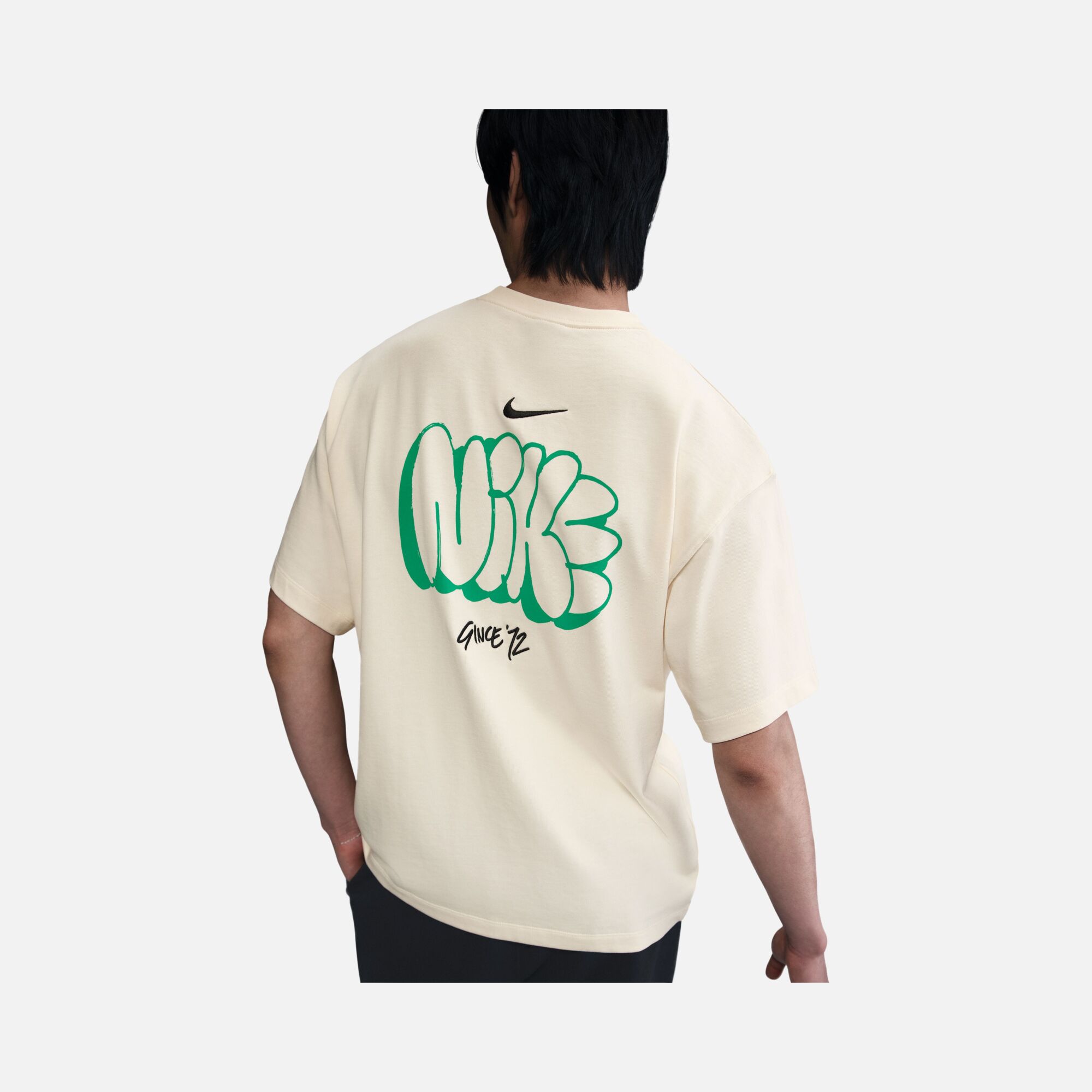 Nike Sportswear Solo Swoosh Graphics Short-Sleeve Erkek Tişört