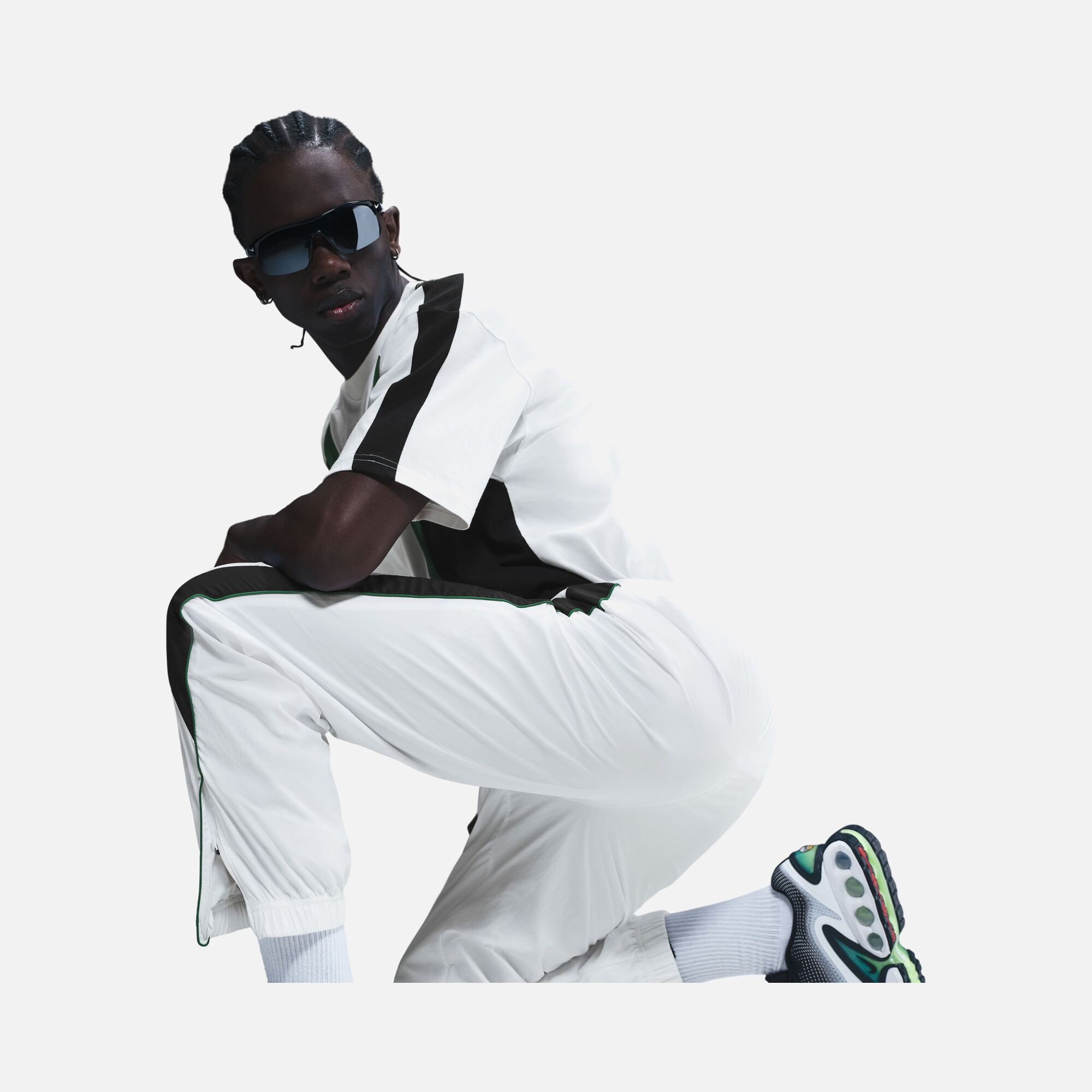 Nike Sportswear Tuned Air Graphics Woven Fabric Lined Erkek Eşofman Altı