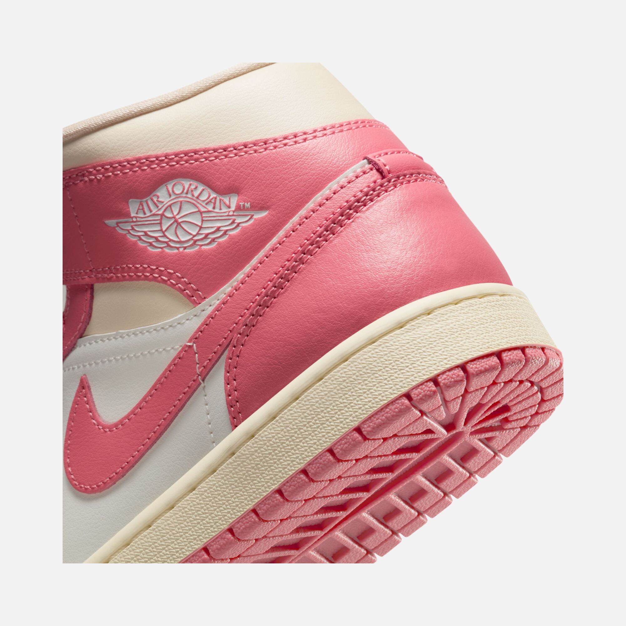 Nike Air Jordan 1 Mid Kadın Spor Ayakkabı