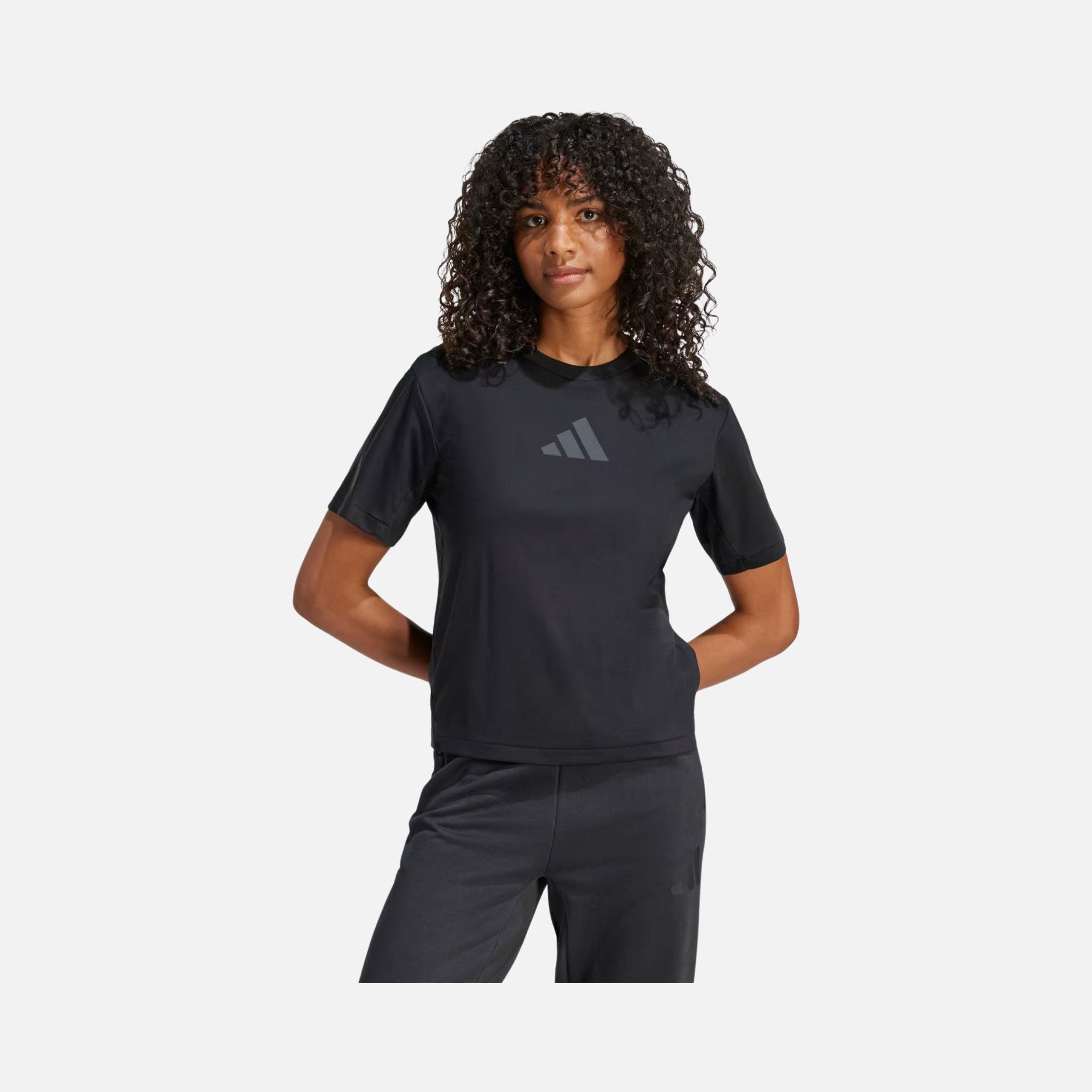 adidas Z.N.E. Sportswear Short-Sleeve Kadın Tişört