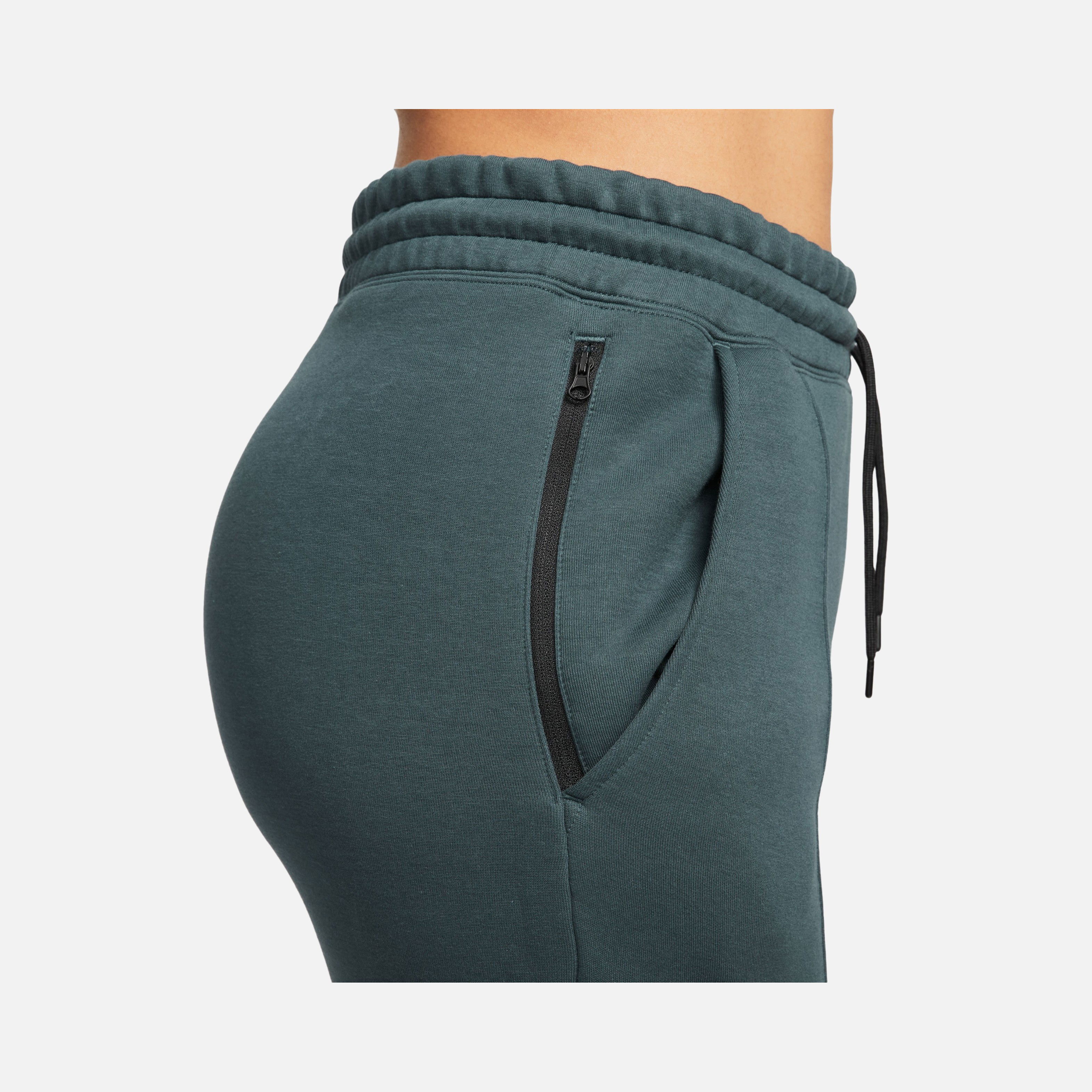 Nike Sportswear Tech Fleece Mid-Rise Kadın Eşofman Altı