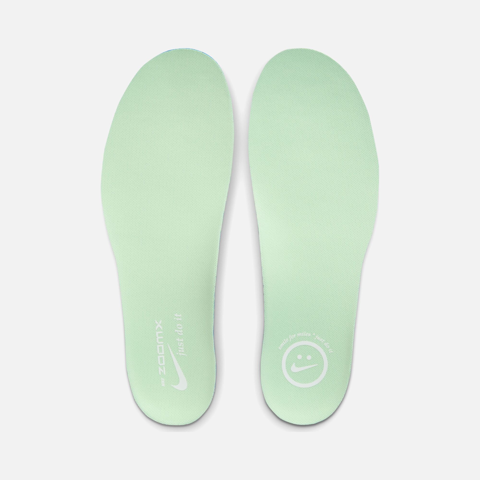 Nike ZoomX Invincible Run FlyKnit 3 Road Running Kadın Spor Ayakkabı