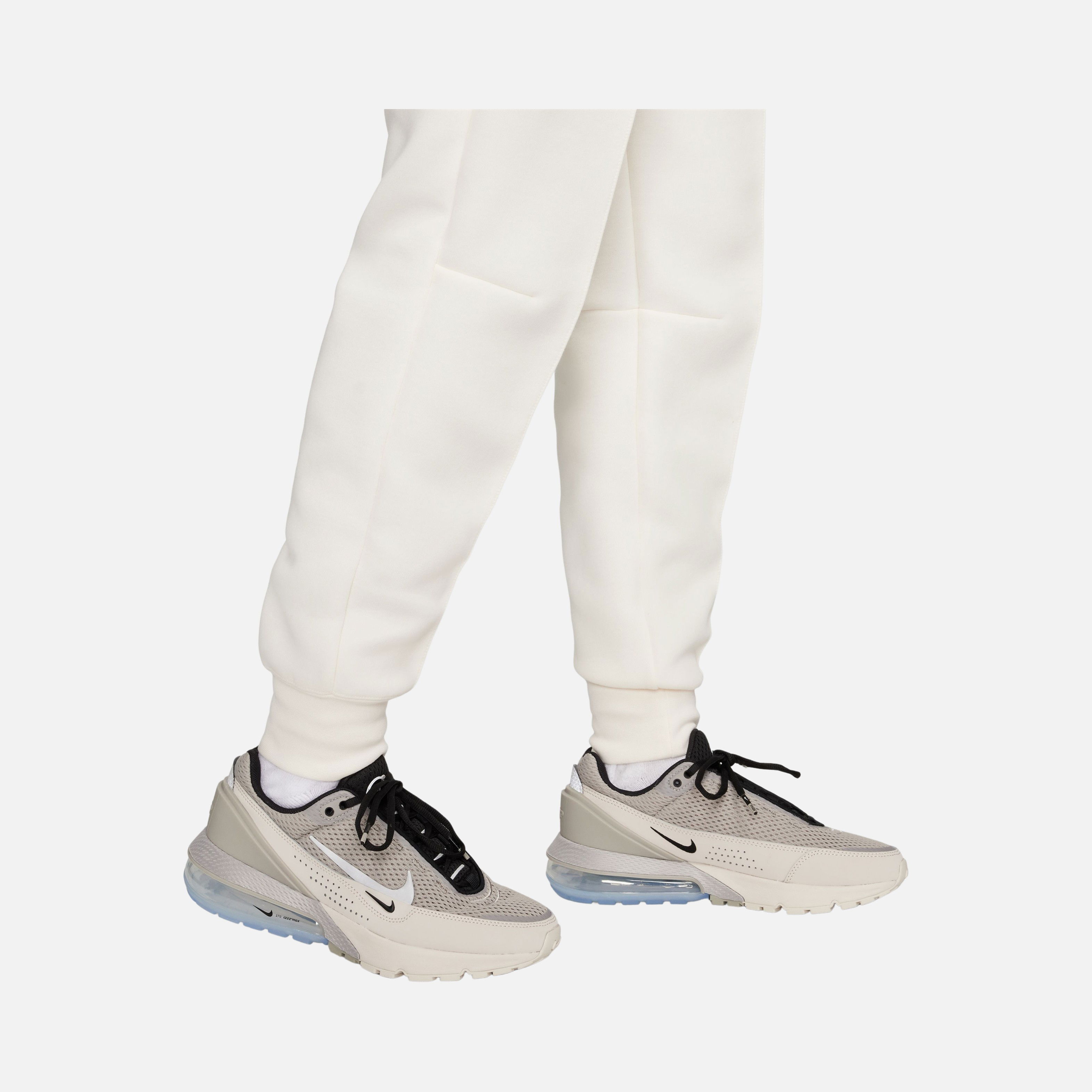 Nike Sportswear Tech Fleece Mid-Rise Kadın Eşofman Altı