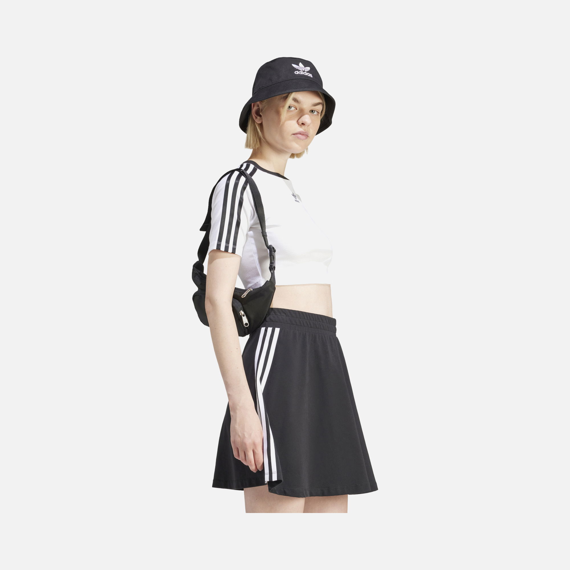 adidas Originals 3-Stripes Baby Slim Cut Crew Neck Cropped Short-Sleeve Kadın Tişört