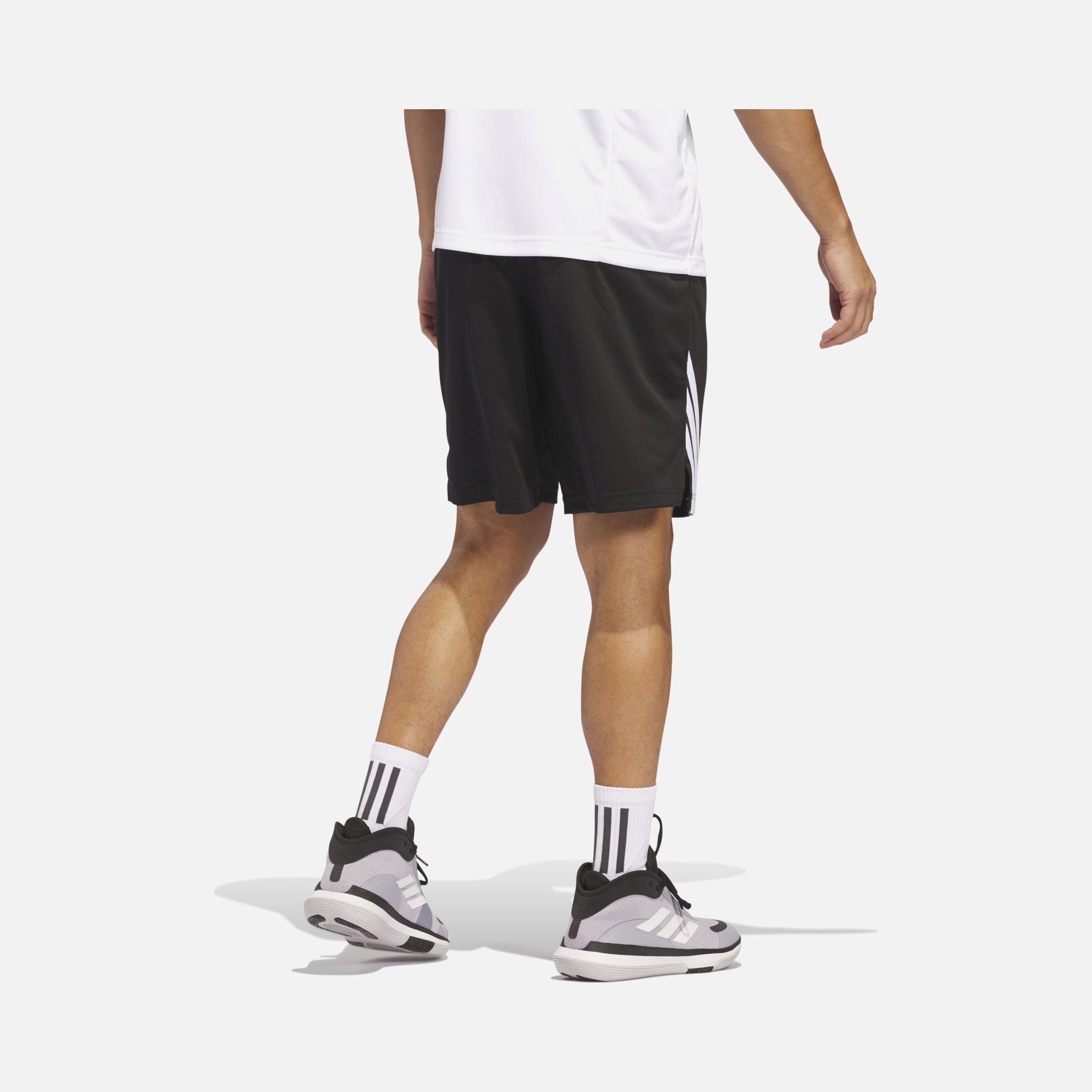 adidas  AEROREADY Legends 3-Stripes Knitted Fabric Basketball Erkek Şort