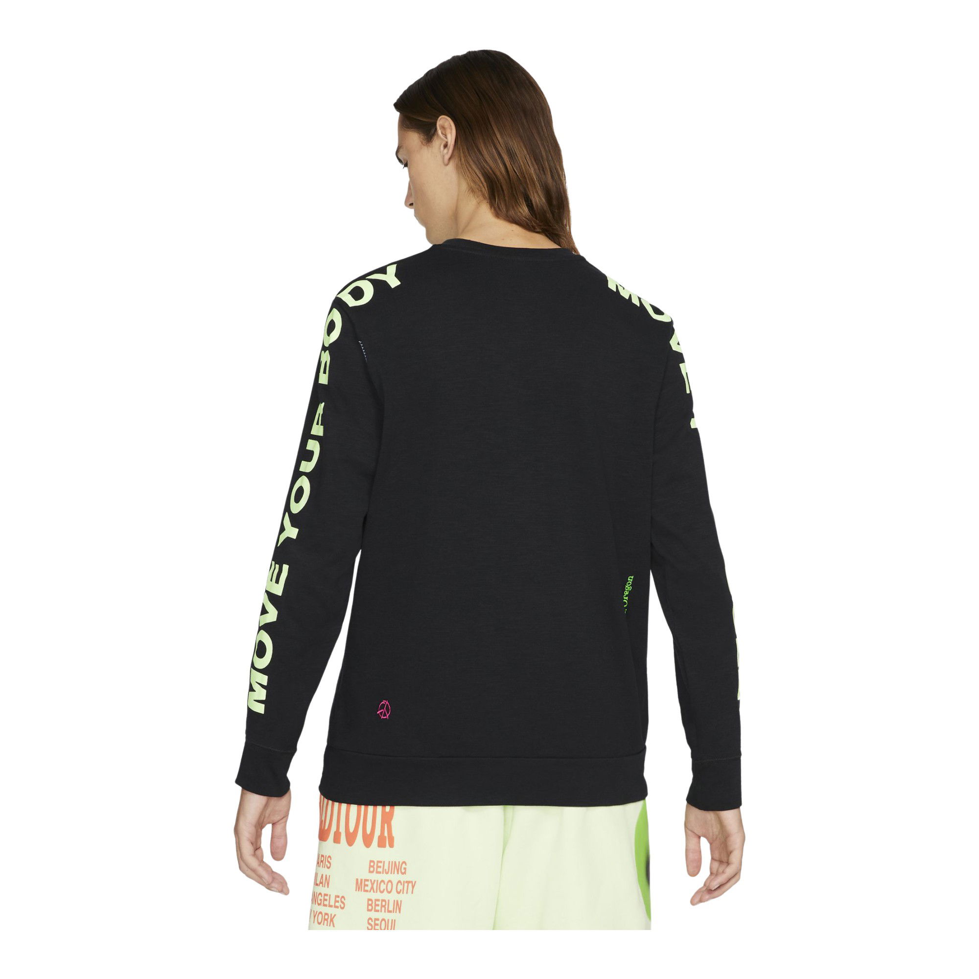 Nike Sportswear World Tour 2 Long-Sleeve Erkek Tişört