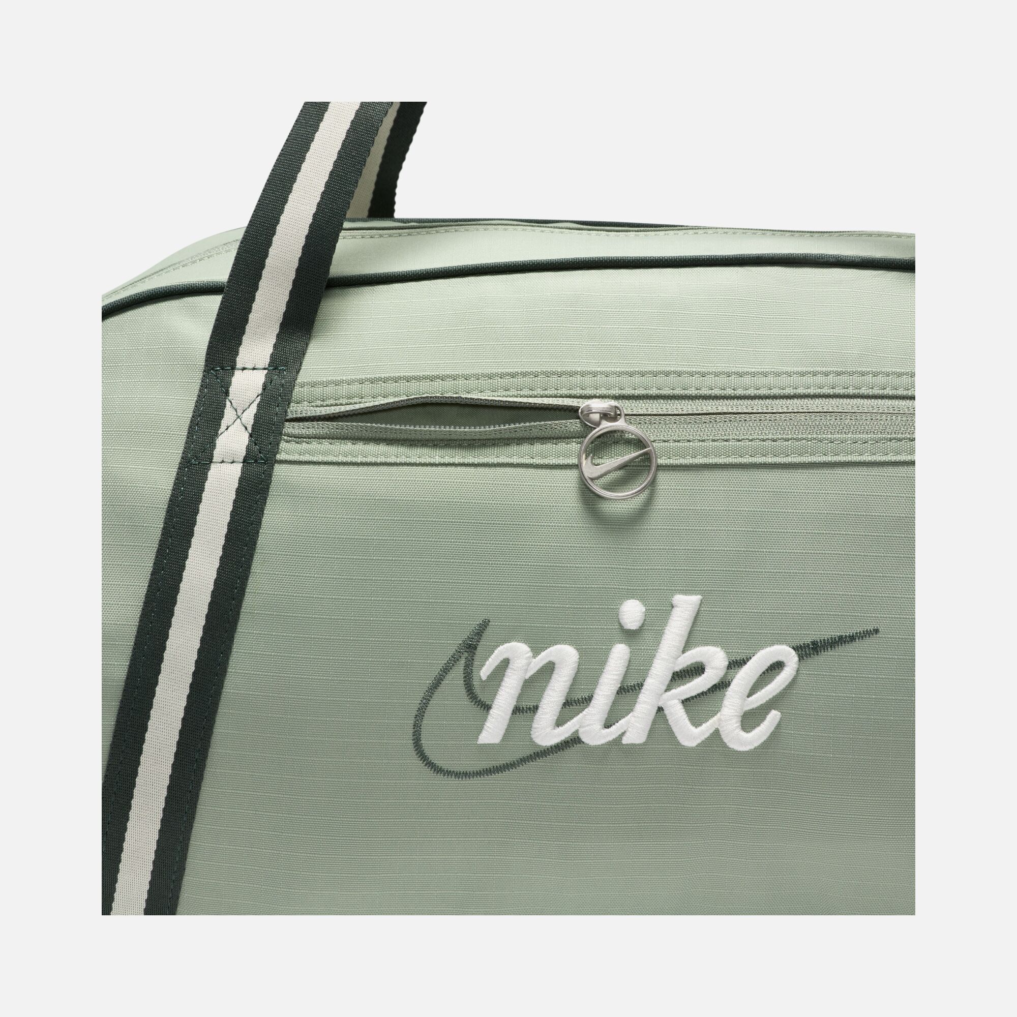 Nike Gym Club Retro Training (24 L) Kadın Spor Çantası