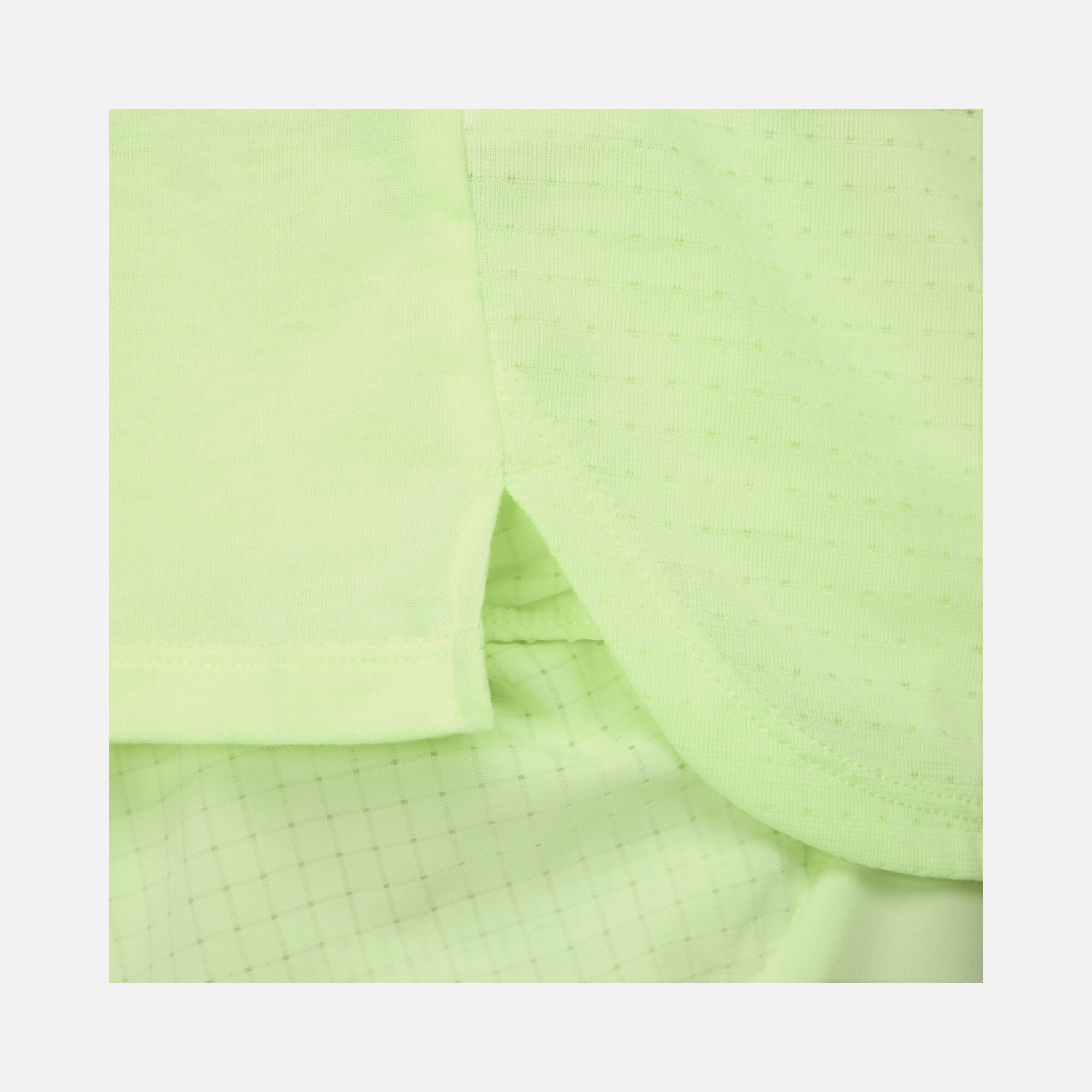 Nike Dri-Fit ADV Solar Chase Trail Running Short-Sleeve Erkek Tişört