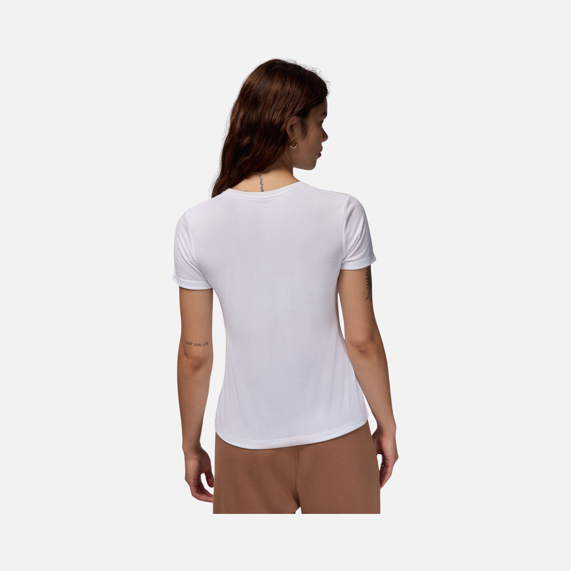 Nike Jordan Essentials Graphic Slim Short-Sleeve Kadın Tişört