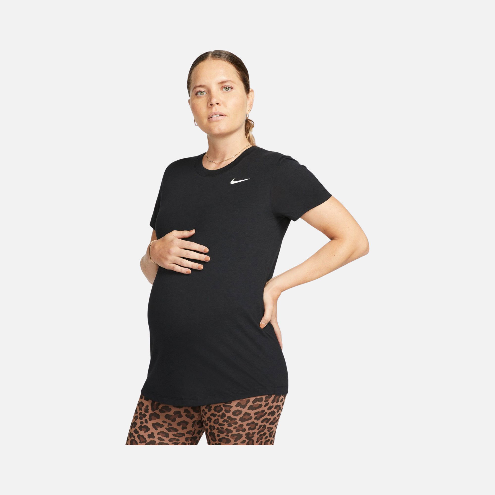 Nike Dri-Fit Nature Short-Sleeve (Maternity) Kadın Tişört