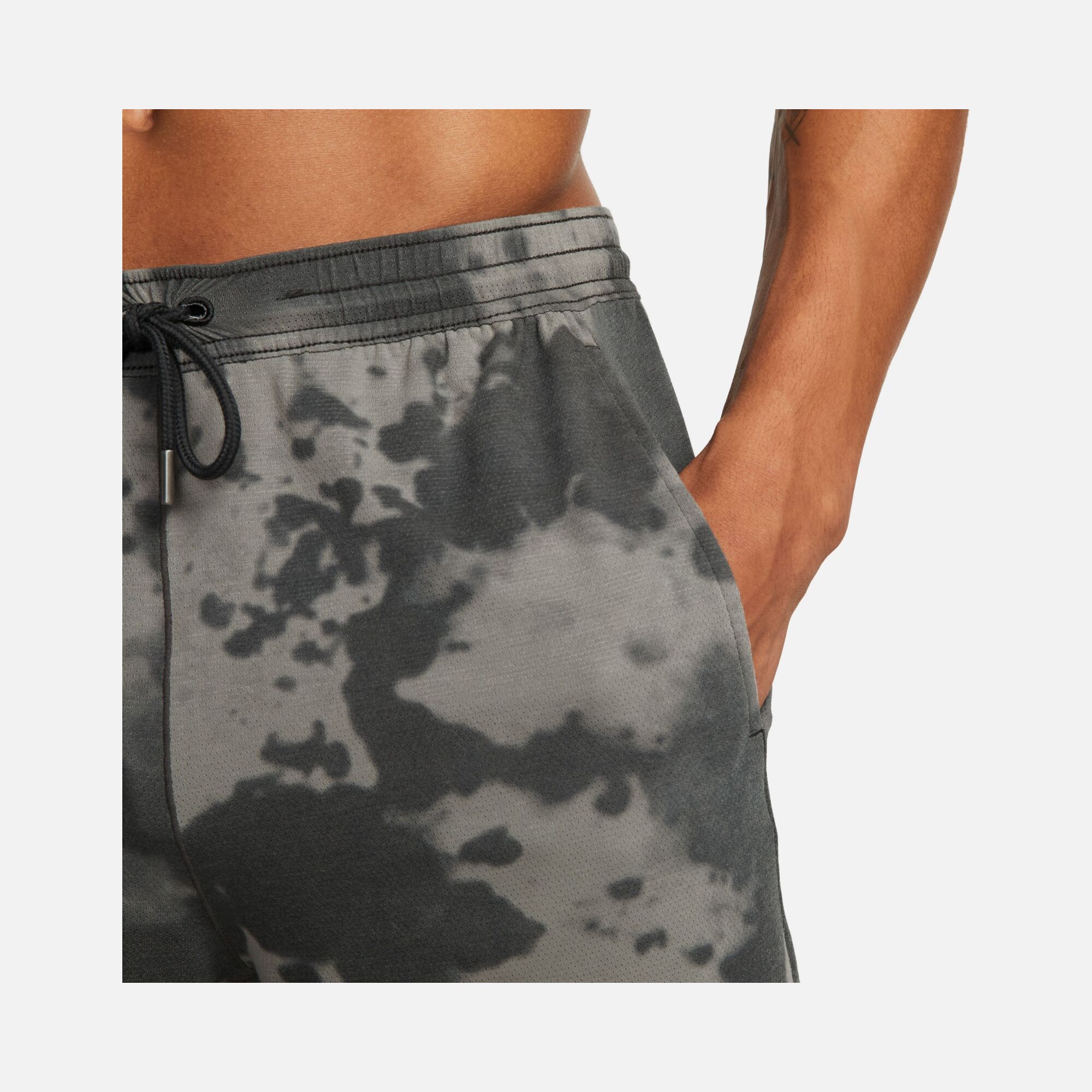 Nike Yoga Dri-Fit Allover Print Erkek Şort