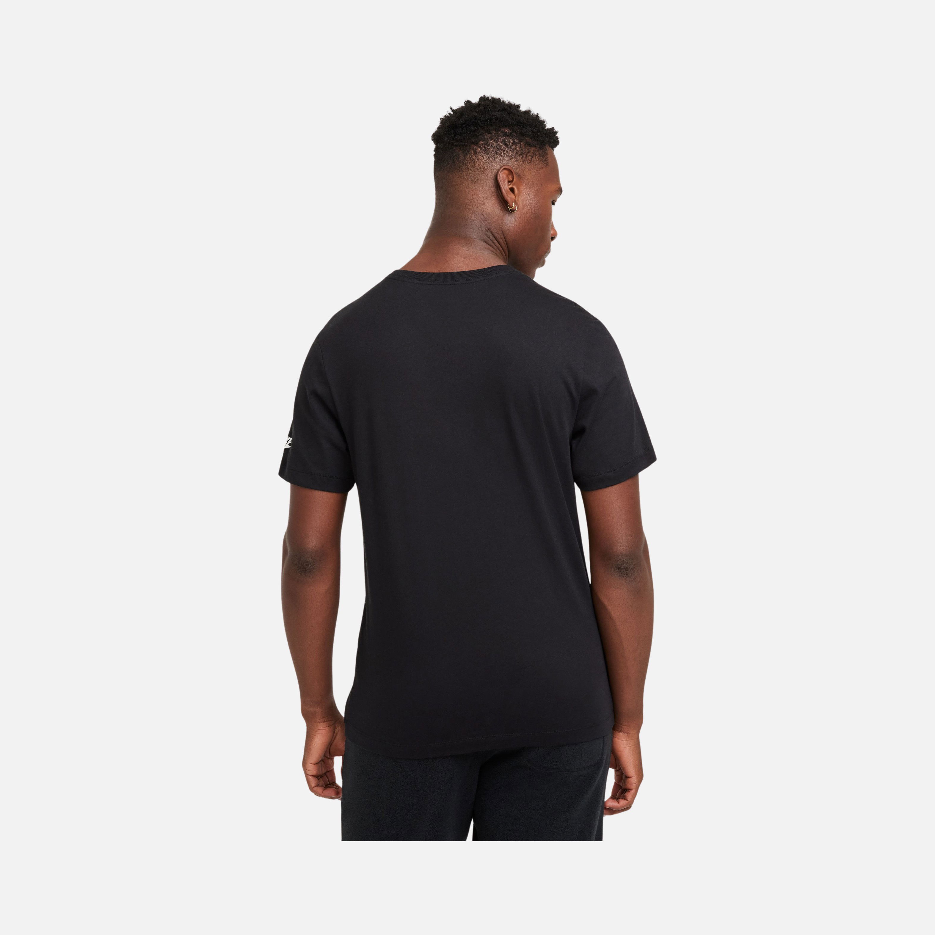 Nike Sportswear Club Seasonal Short-Sleeve Erkek Tişört