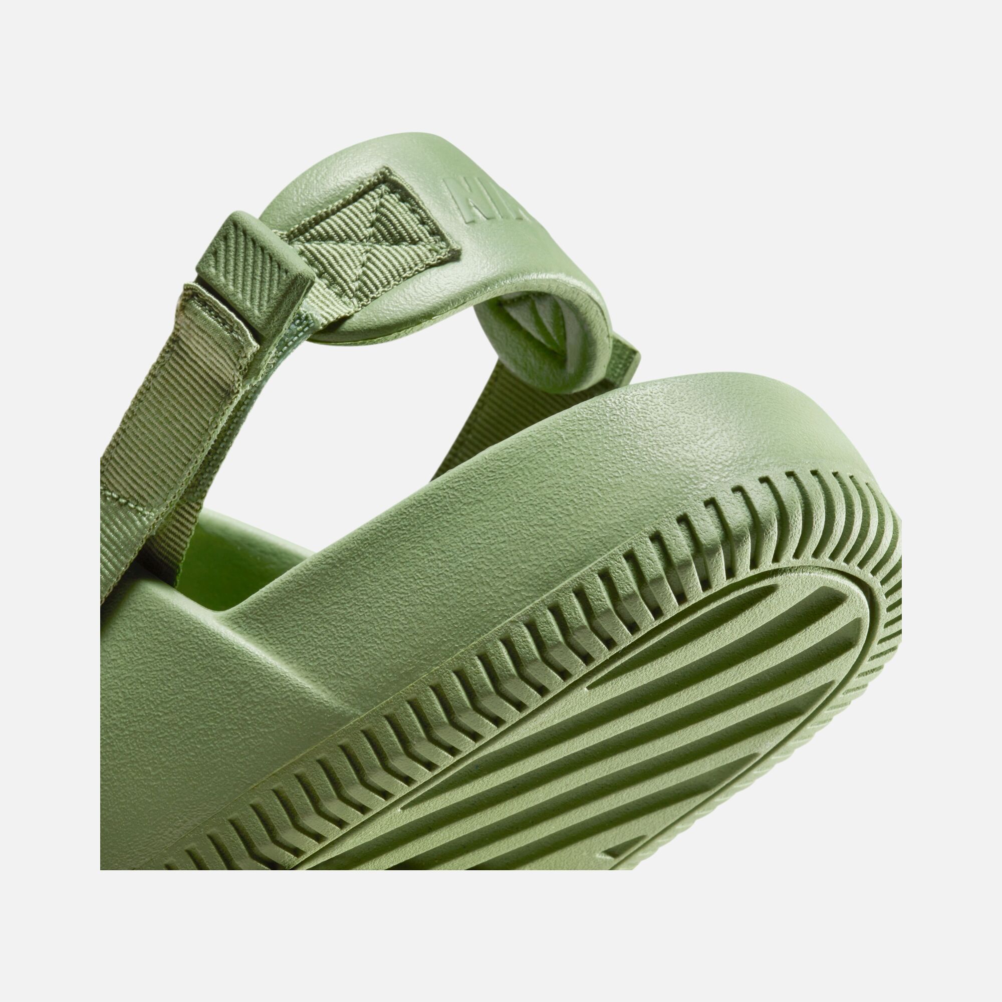 Nike Calm ''Toe Part Closed'' Kadın Terlik