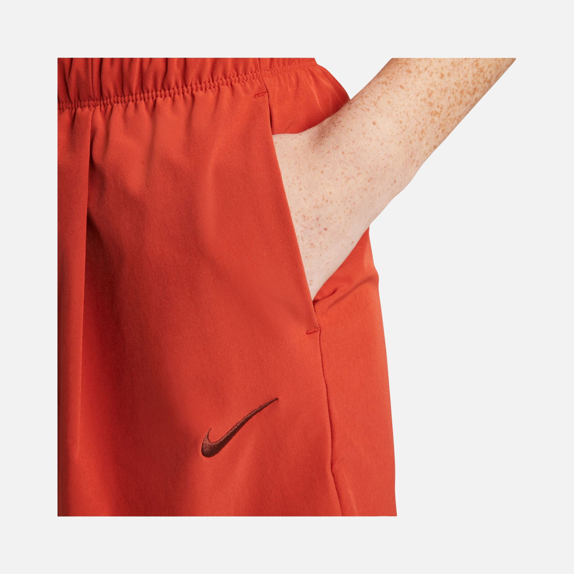 Nike Sportswear Everyday Modern High-Rise Woven Kadın Şort