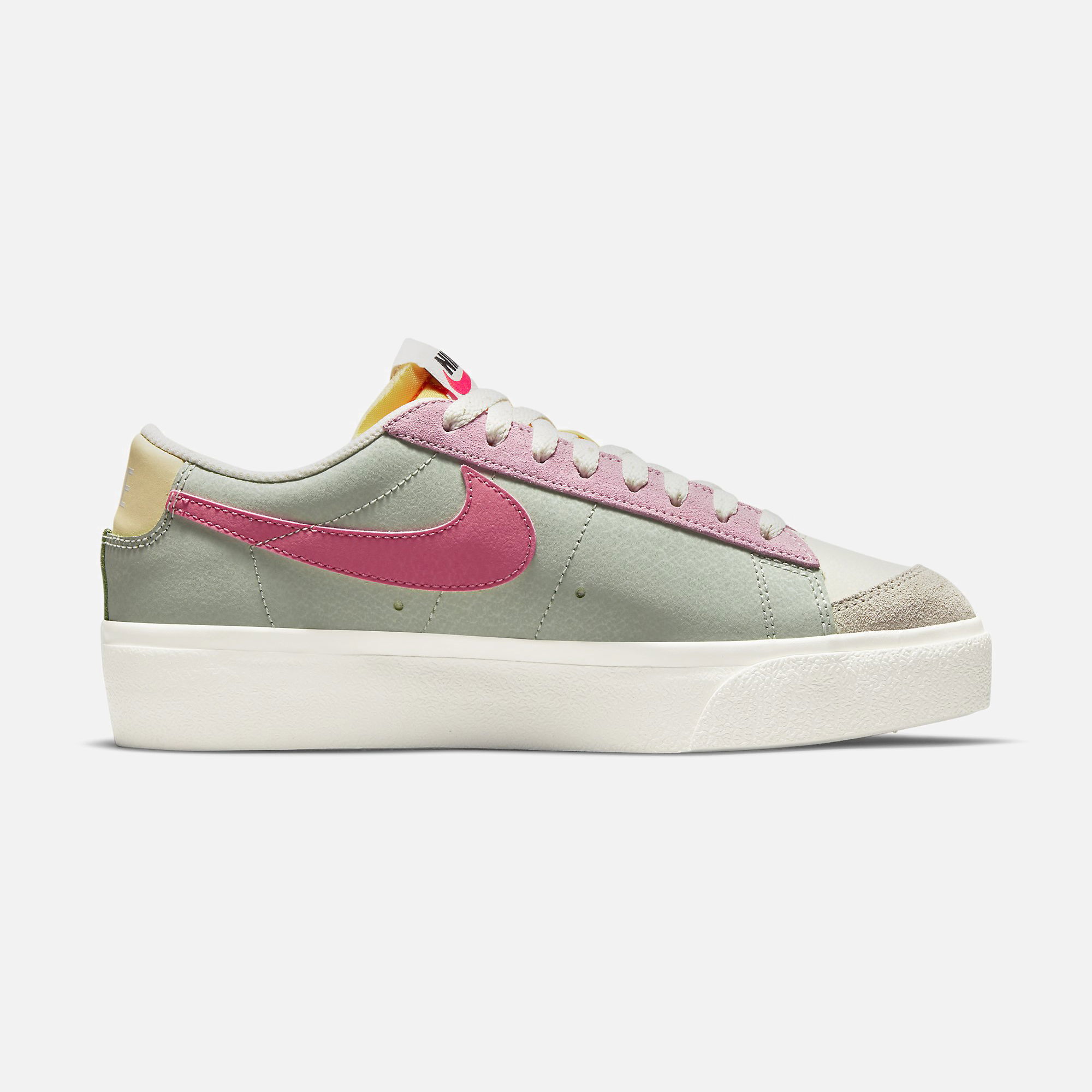 Nike Blazer Low Platform CO Kadın Spor Ayakkabı