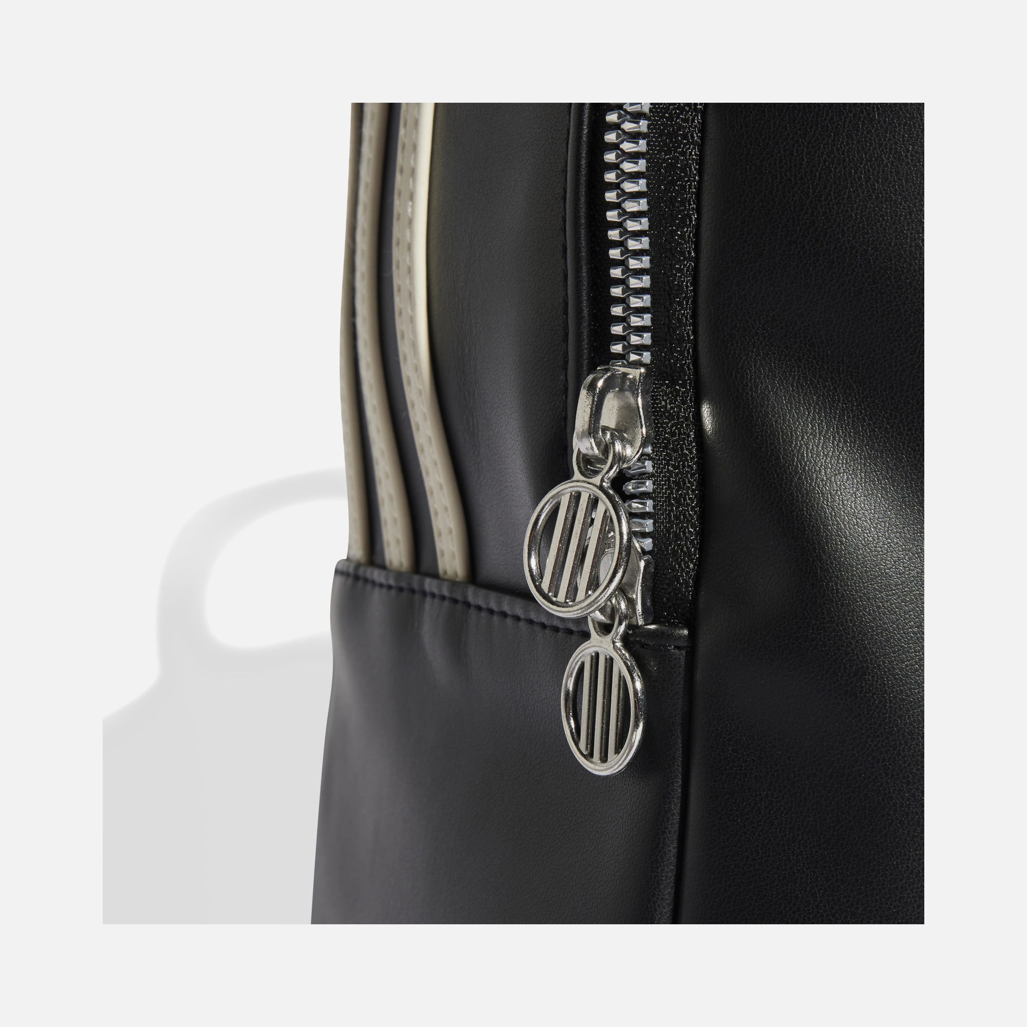 adidas Originals Pu 3-Stripes Padded Adjustable Strap Detail Unisex Sırt Çantası