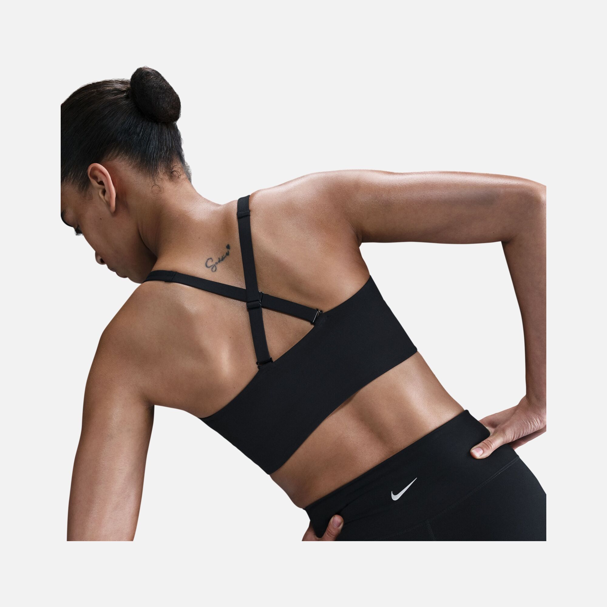 Nike Dri-Fit Alate Medium Support Long Design Long Pad Convertible Training Kadın Bra