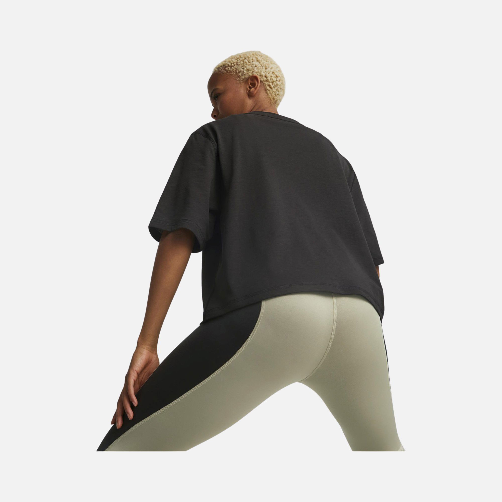 Puma Womens Graphic Boxy Crop Short-Sleeve Kadın Tişört