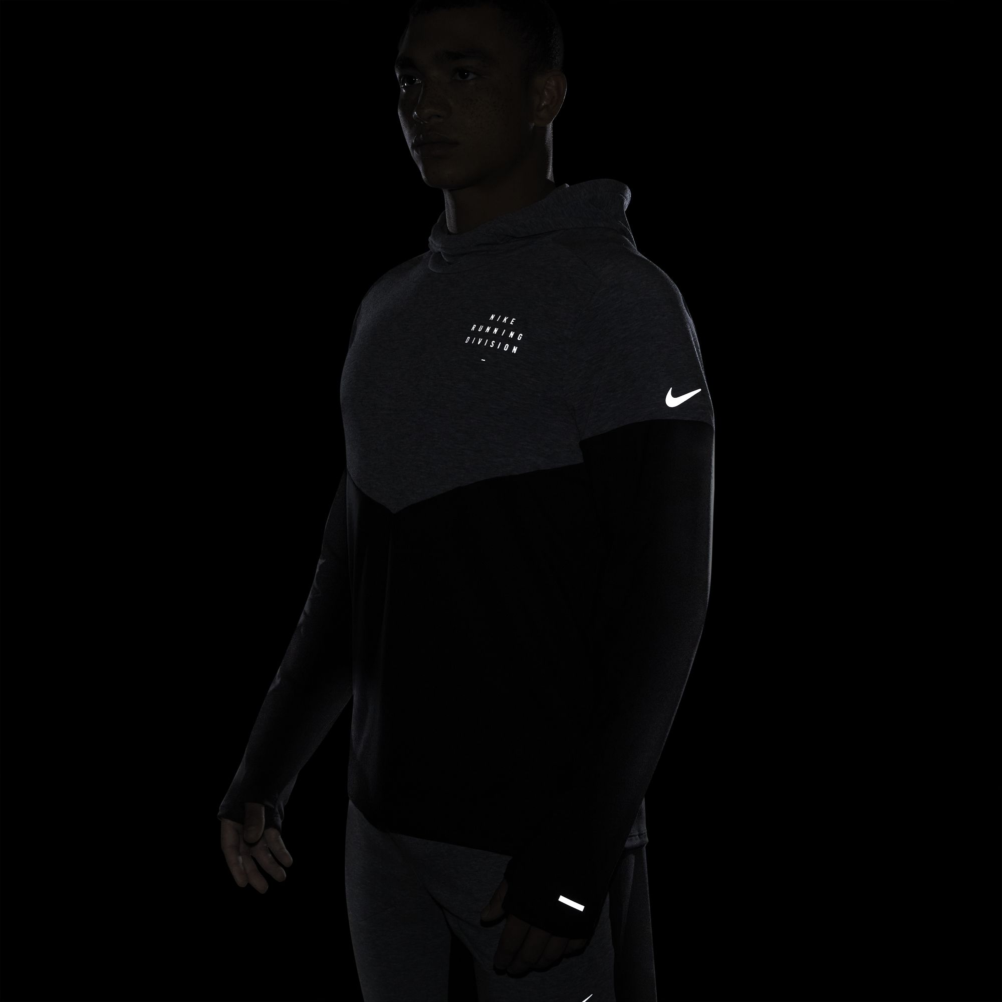Nike Therma-Fit Run Division Element Running Long-Sleeve Hoodie Erkek Tişört