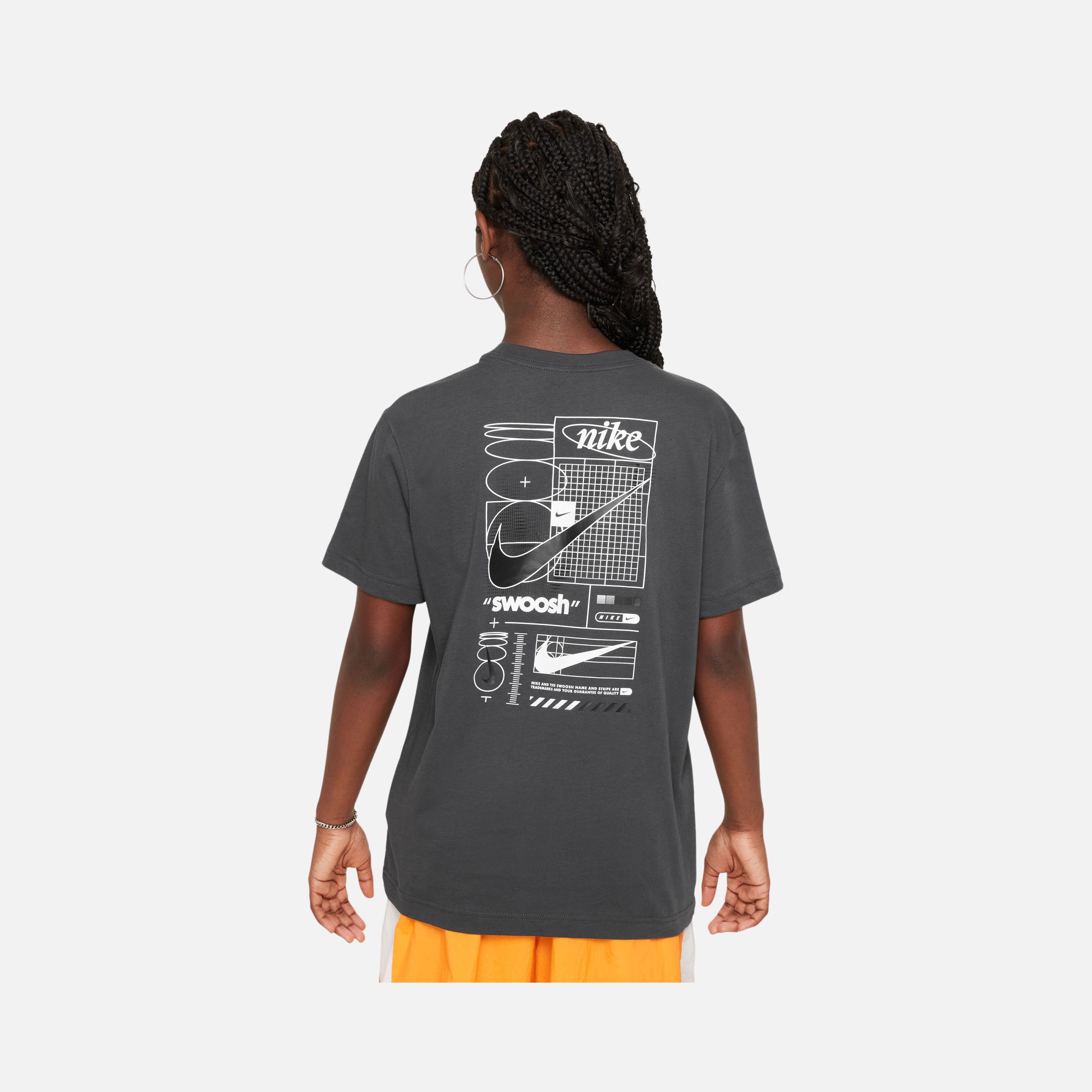 Nike Sportswear Swoosh Graphic Boyfriend Short-Sleeve (Girls') Çocuk Tişört