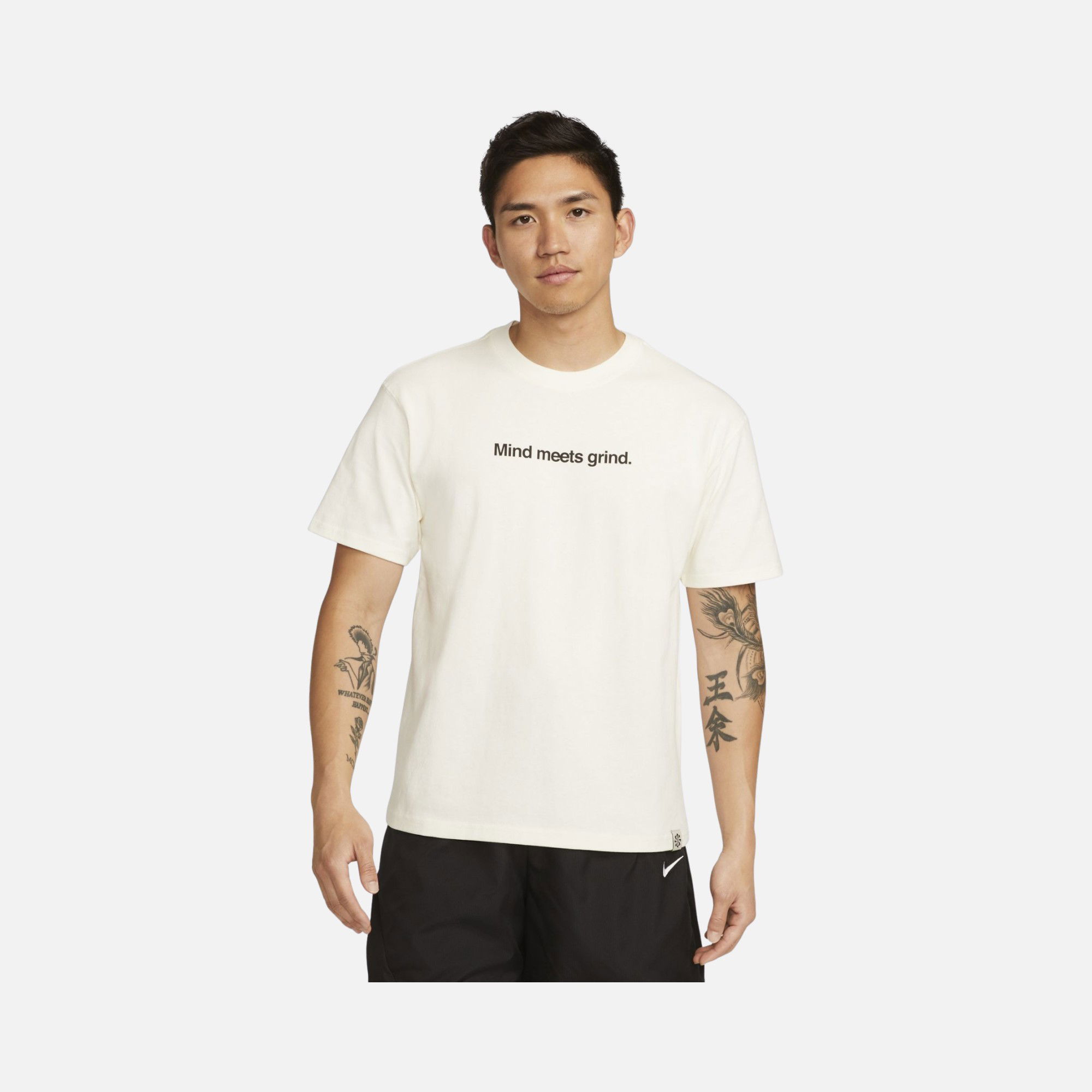 Nike ''Mind Meets Gring'' Sustainable Short-Sleeve Erkek Tişört