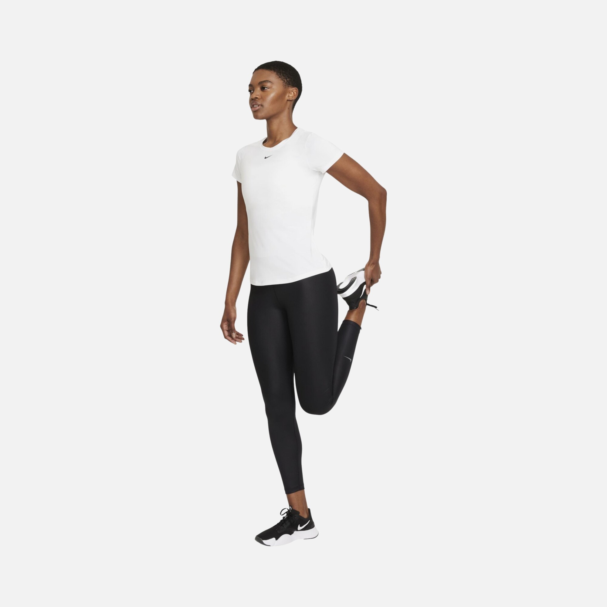 Nike Dri-Fit One Slim-Fit Short-Sleeve Kadın Tişört