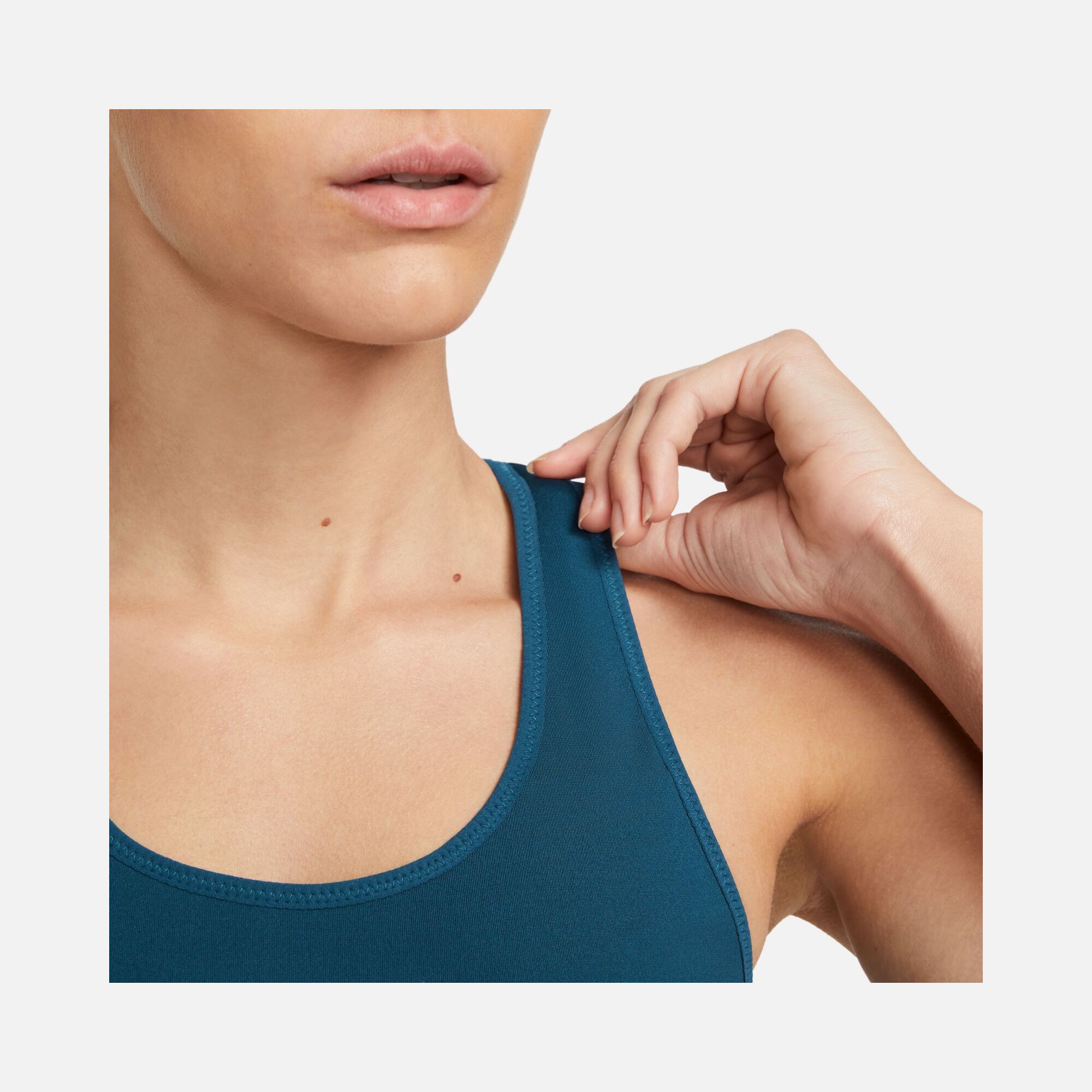 Nike Dri-Fit Swoosh High-Support Sports Kadın Bra