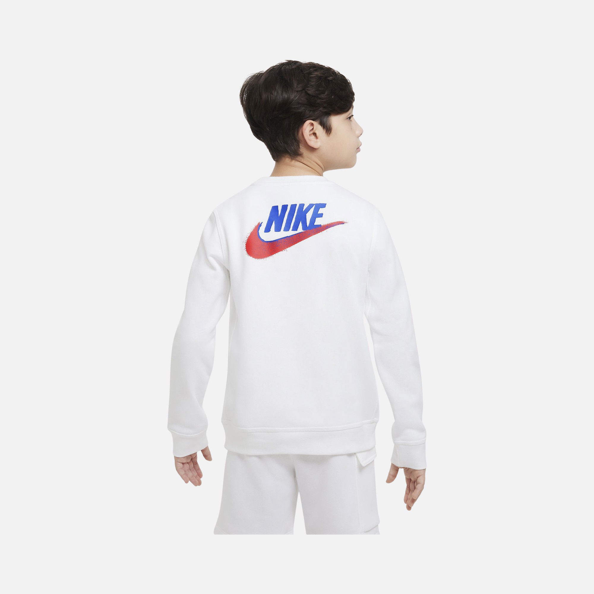 Nike Sportswear Standard Issue (Boys') Long-Sleeve Sweatshirt