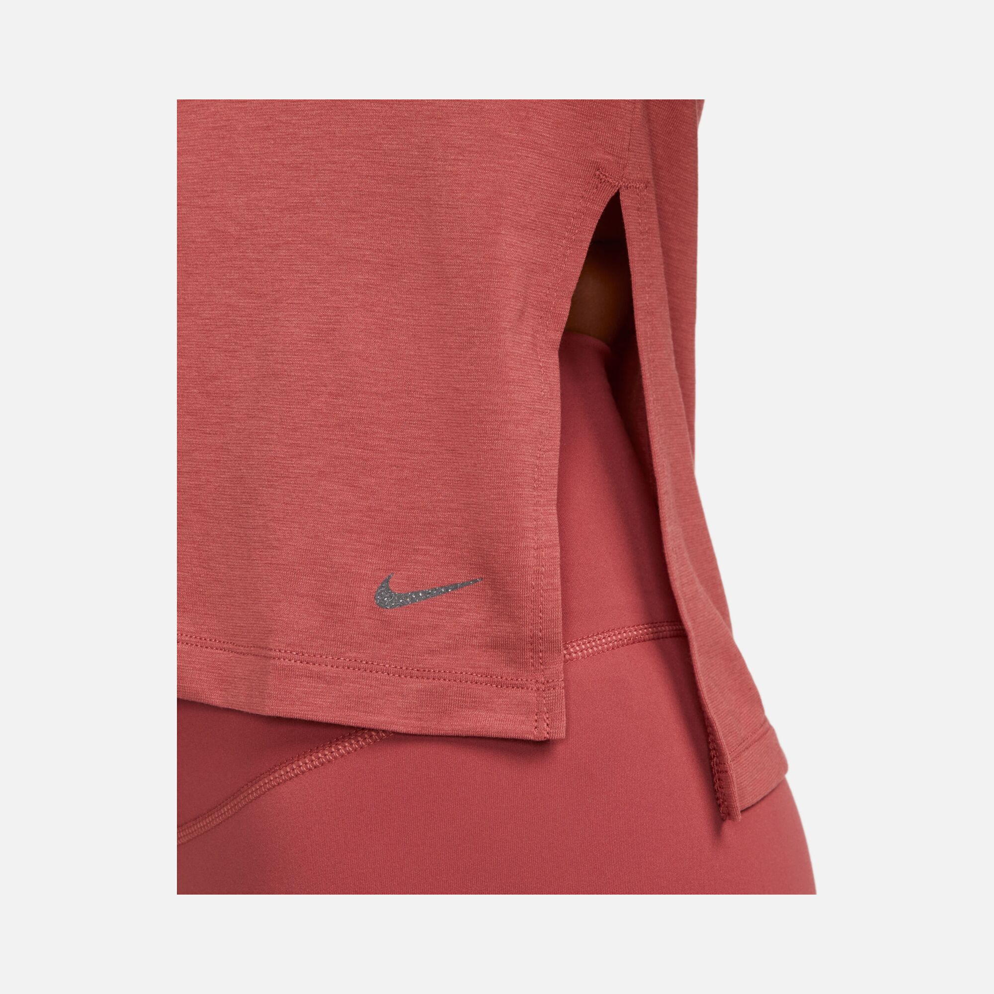 Nike Yoga Dri-Fit Training Short-Sleeve Kadın Tişört