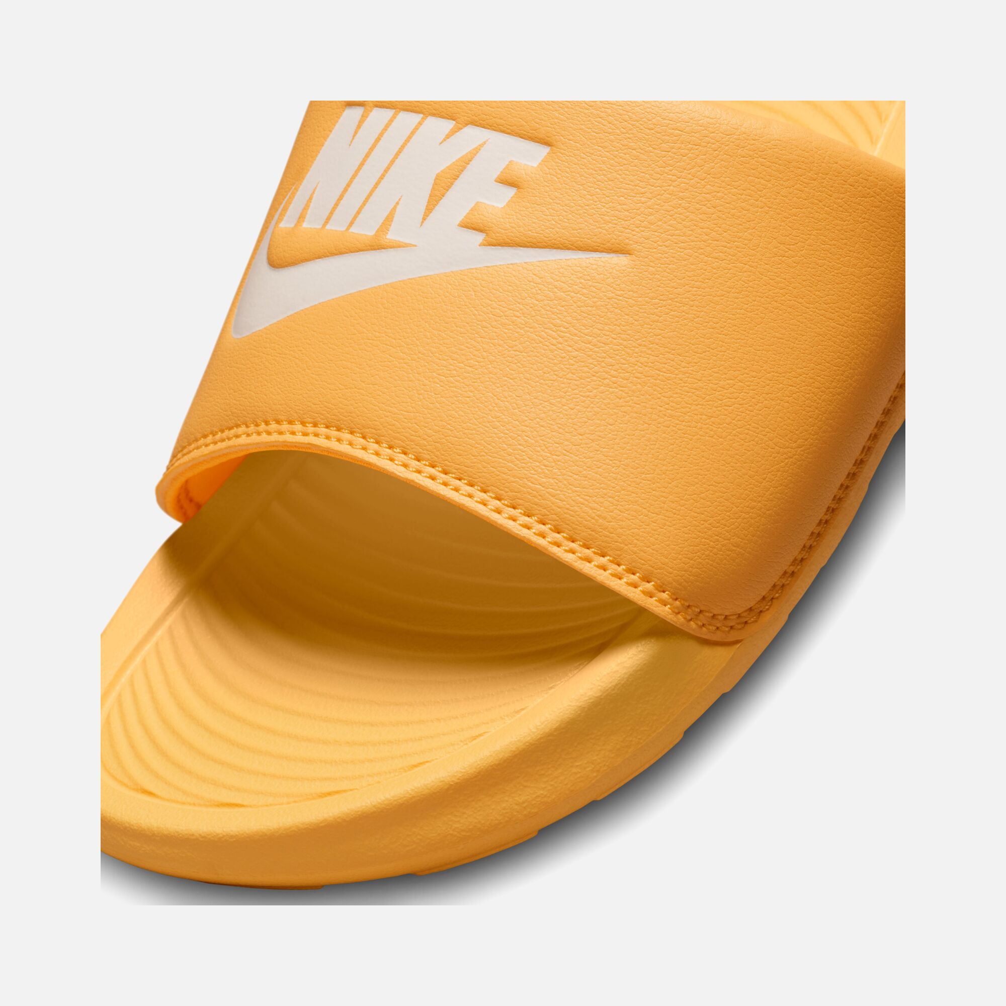 Nike Victori One Kadın Terlik