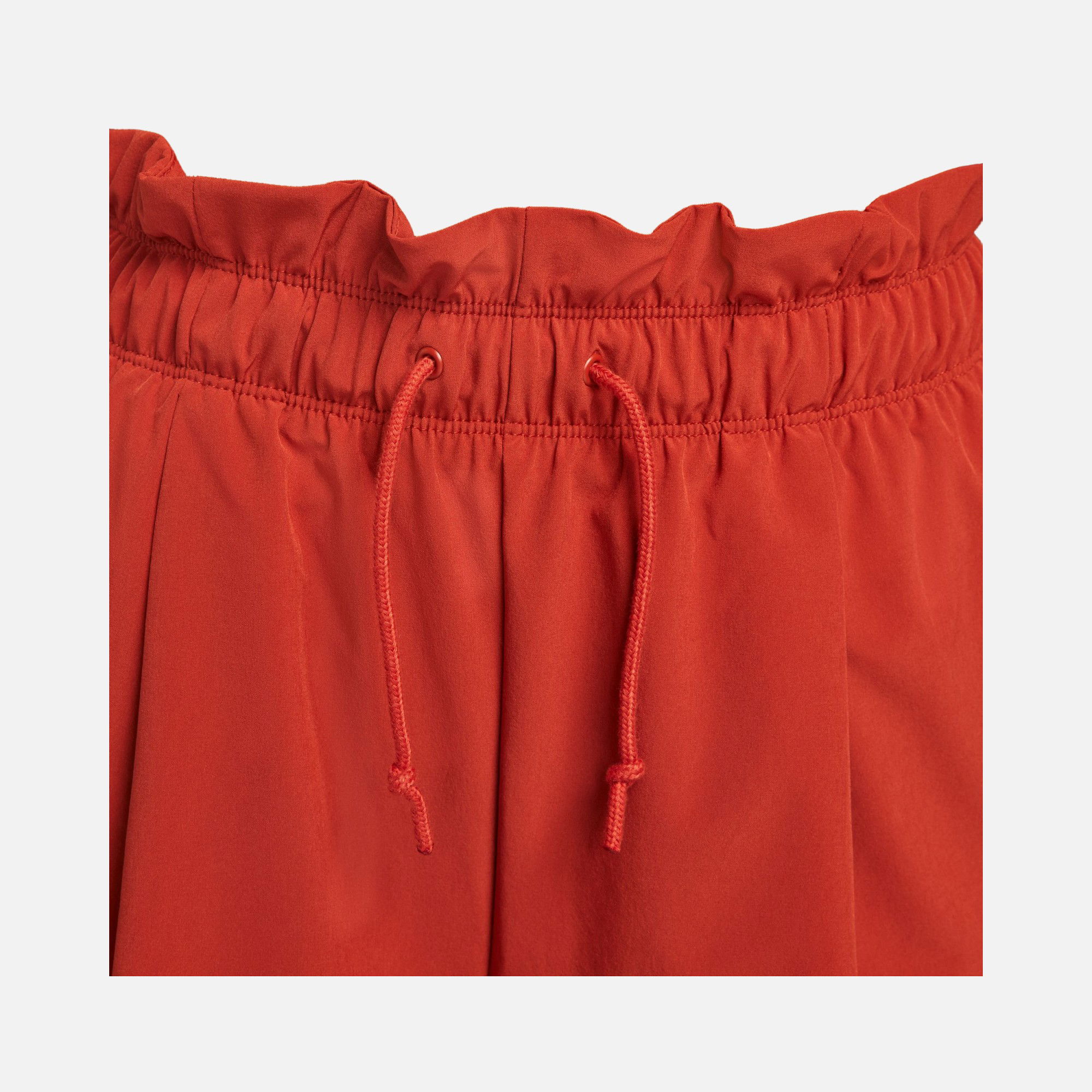 Nike Sportswear Everyday Modern High-Rise Woven Kadın Şort