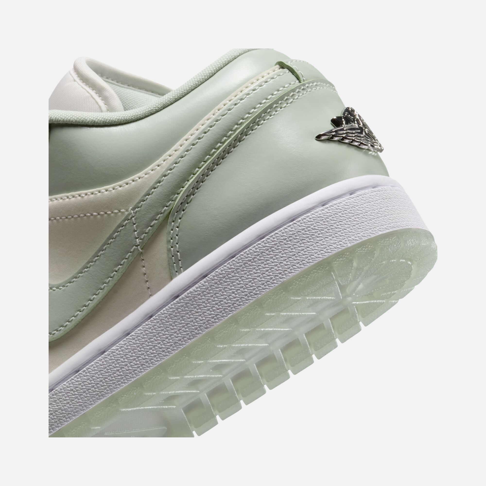 Nike Air Jordan 1 Low SE ''Jordan Metallic Accent Detail'' Kadın Spor Ayakkabı