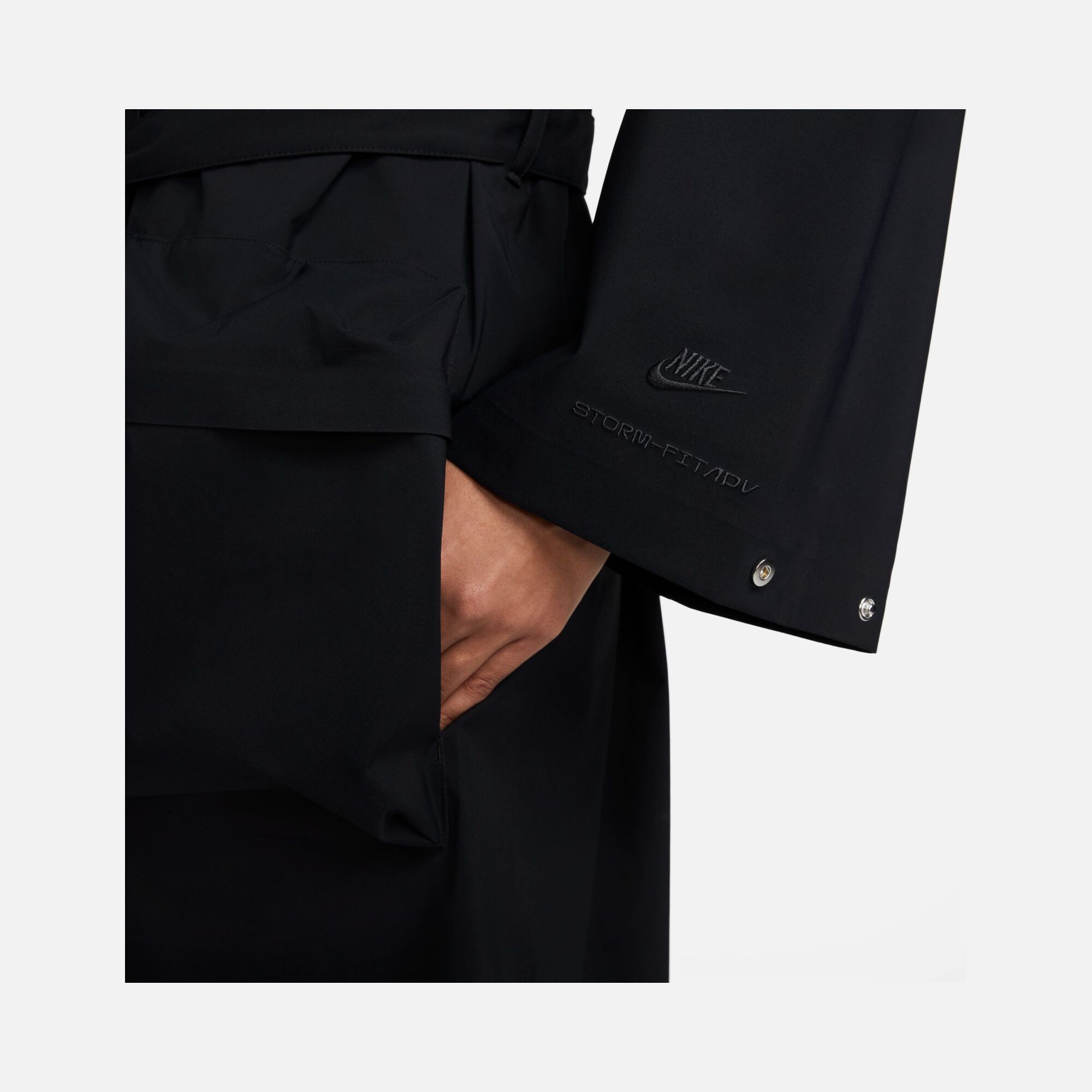 Nike Sportswear Storm-Fit ADV Tech Pack Full-Snap Fastener & Belt Kadın Ceket