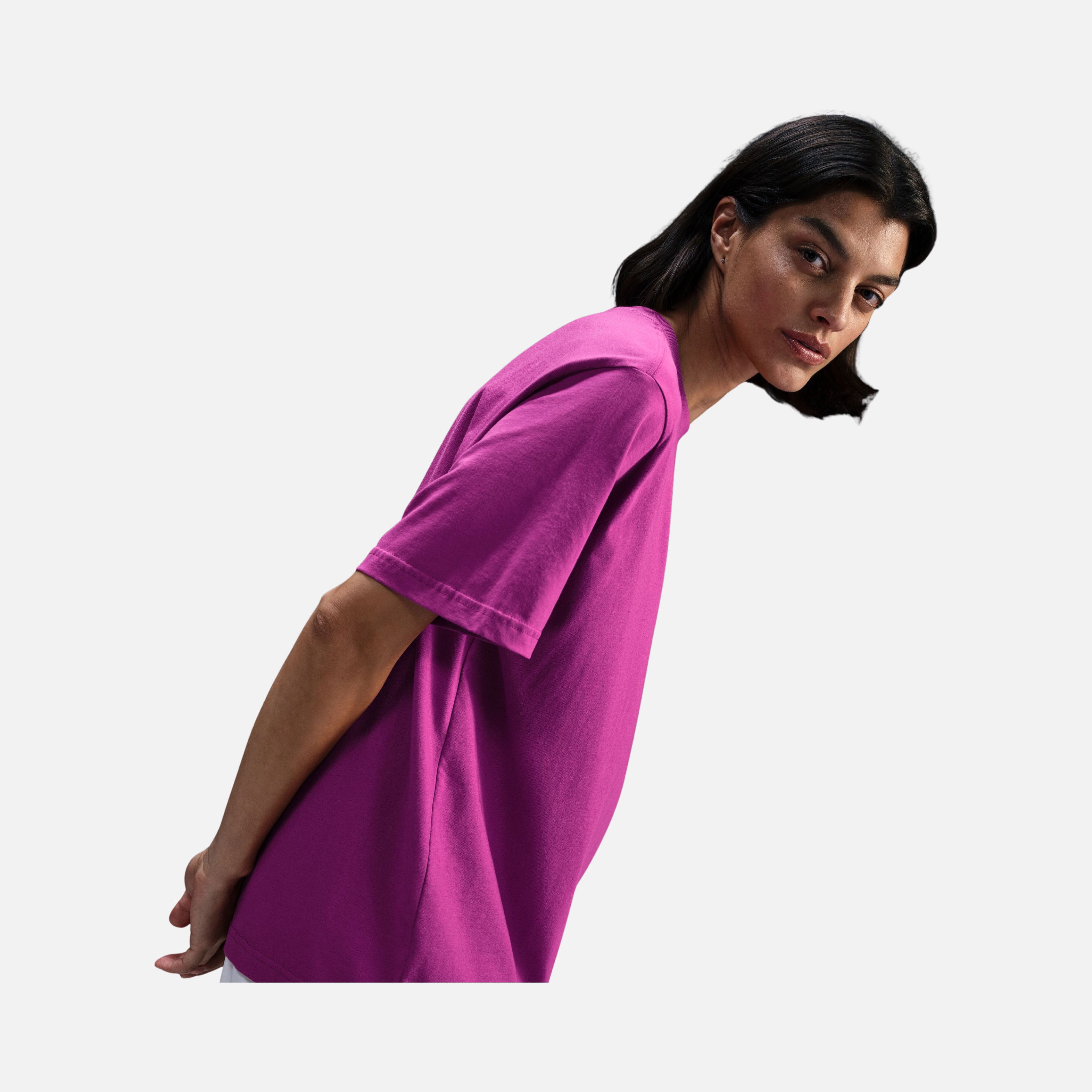 Nike Sportswear Essential Loose Fit Short-Sleeve Kadın Tişört