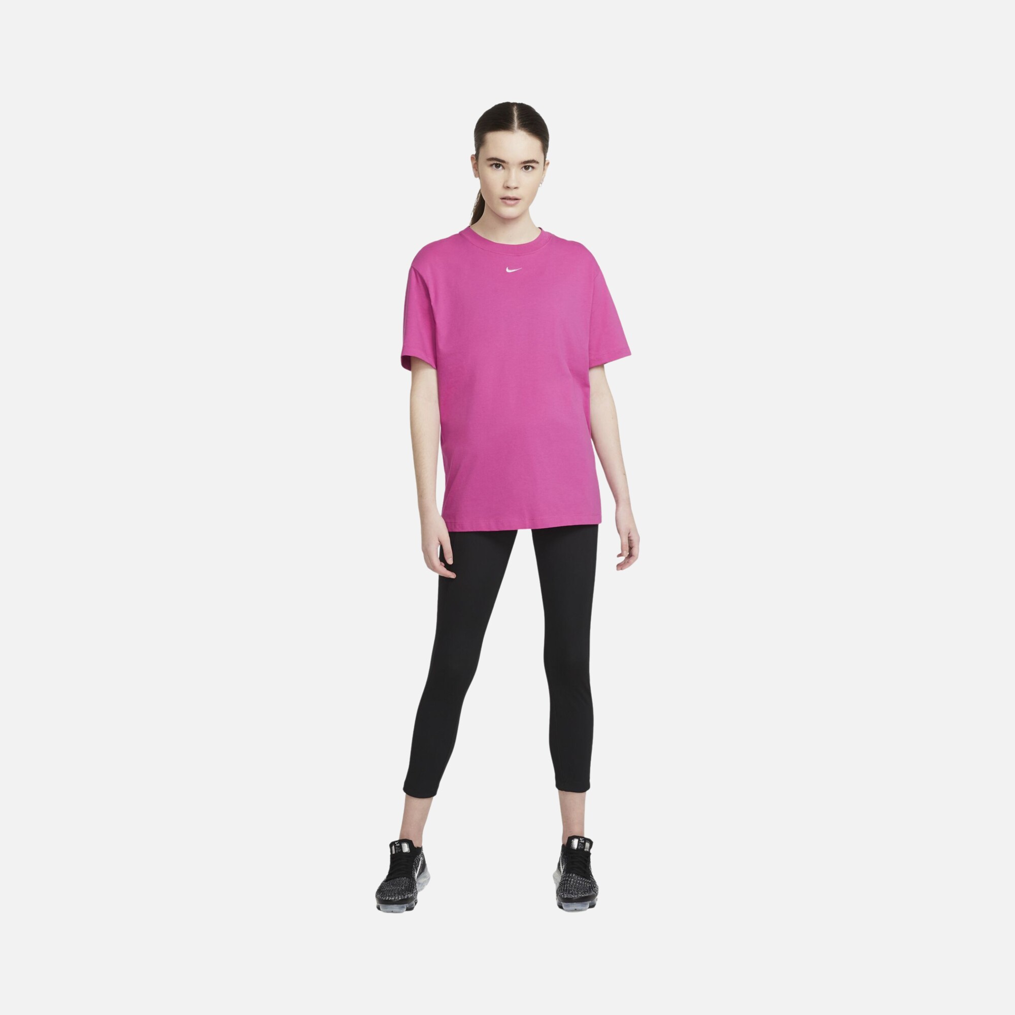 Nike Sportswear Essential Short-Sleeve Kadın Tişört