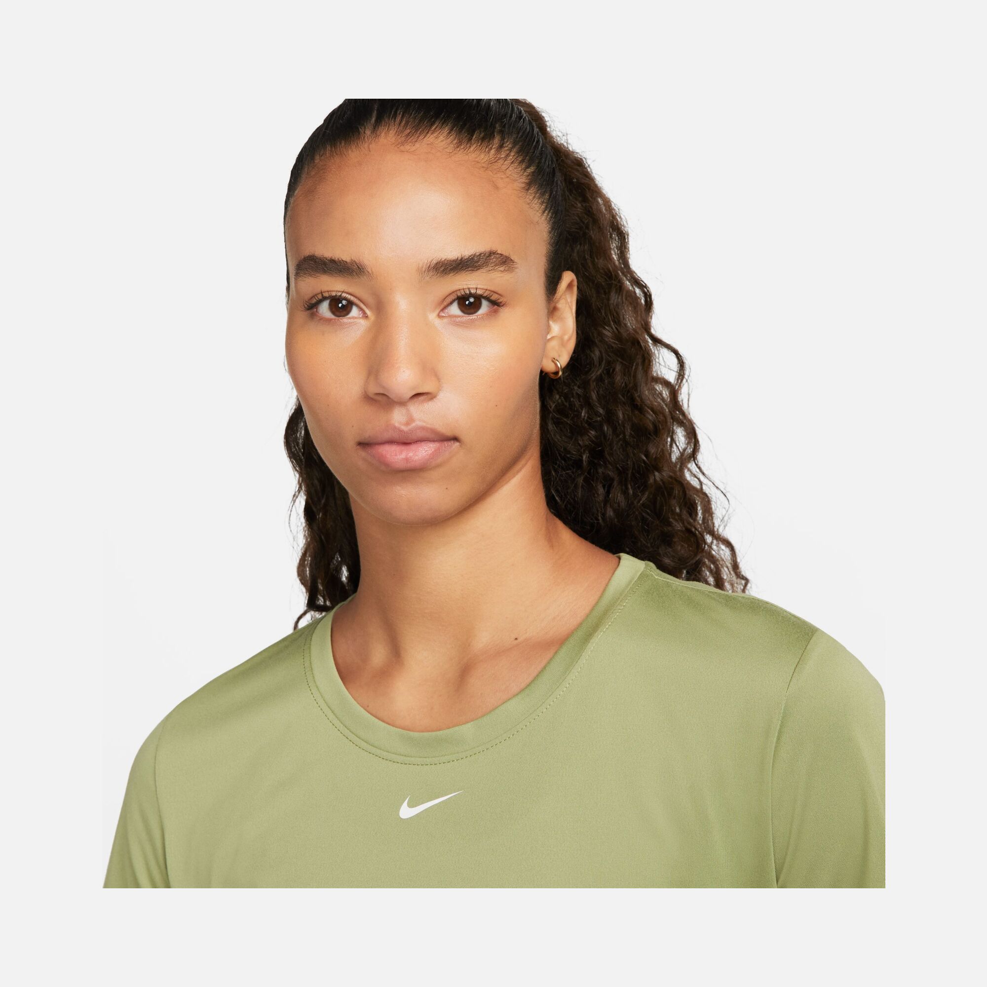 Nike Dri-Fit One Standard-Fit Short Sleeve Kadın Tişört