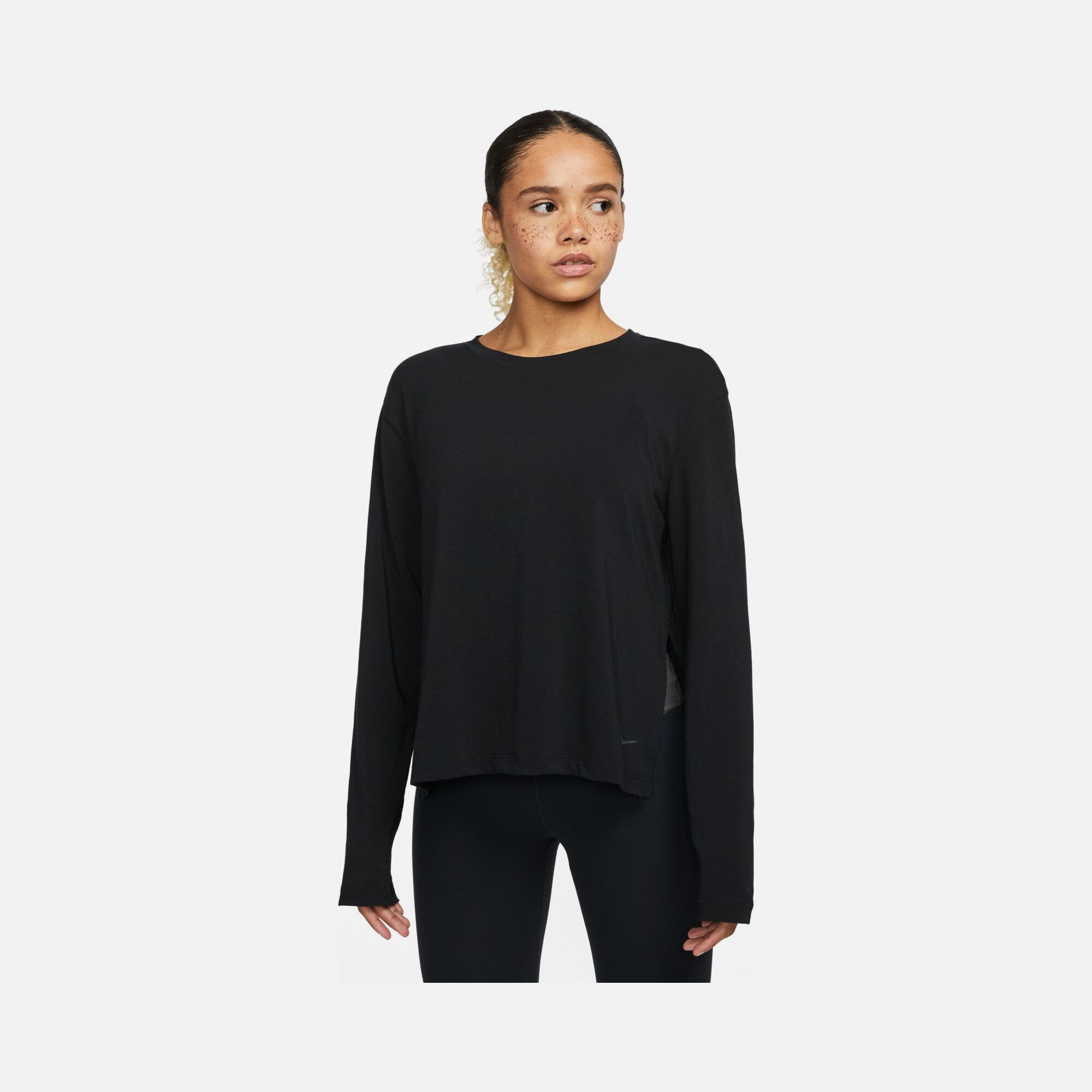 Nike Yoga Dri-Fit Long-Sleeve Kadın Tişört