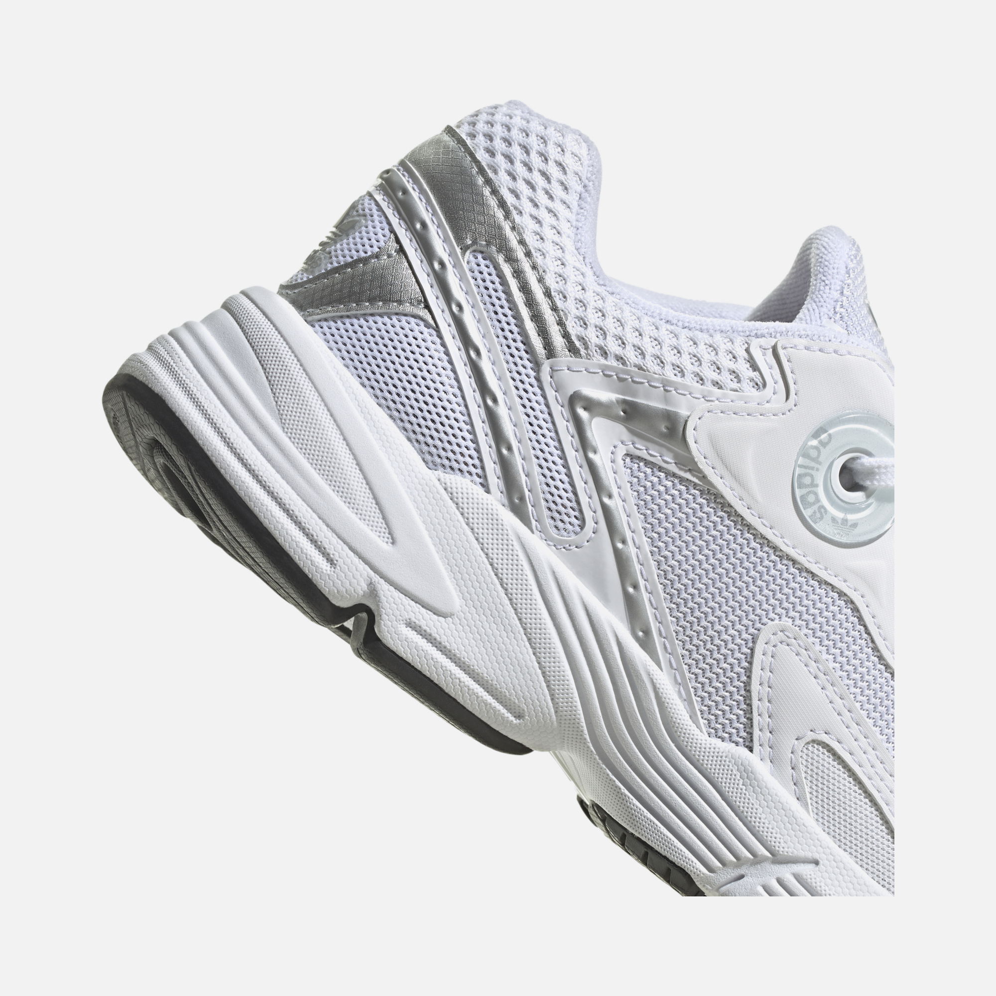 adidas Astir Kadın Spor Ayakkabı