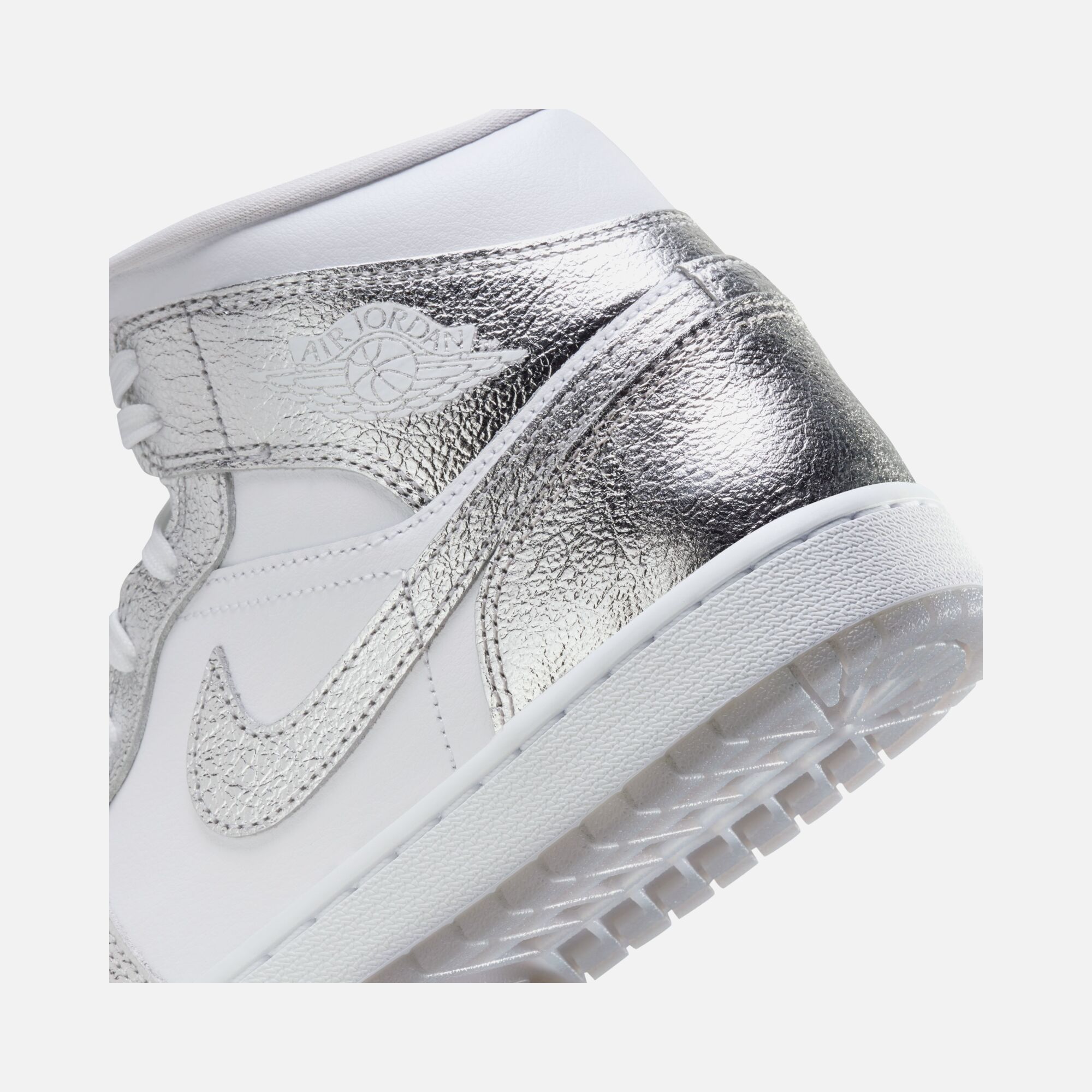 Nike Air Jordan 1 Mid SE "Crumpled Silver Detail" Kadın Spor Ayakkabı