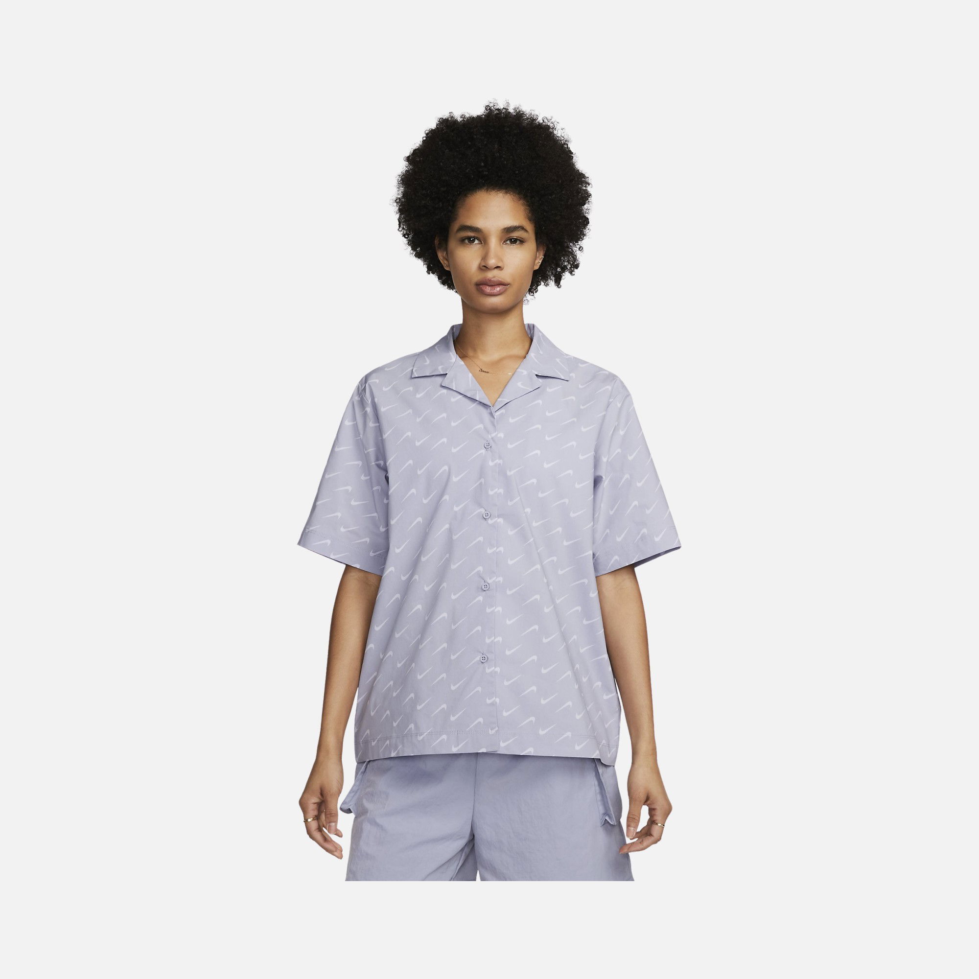 Nike Sportswear Everyday Modern Woven Short-Sleeve Full Button Kadın Gömlek