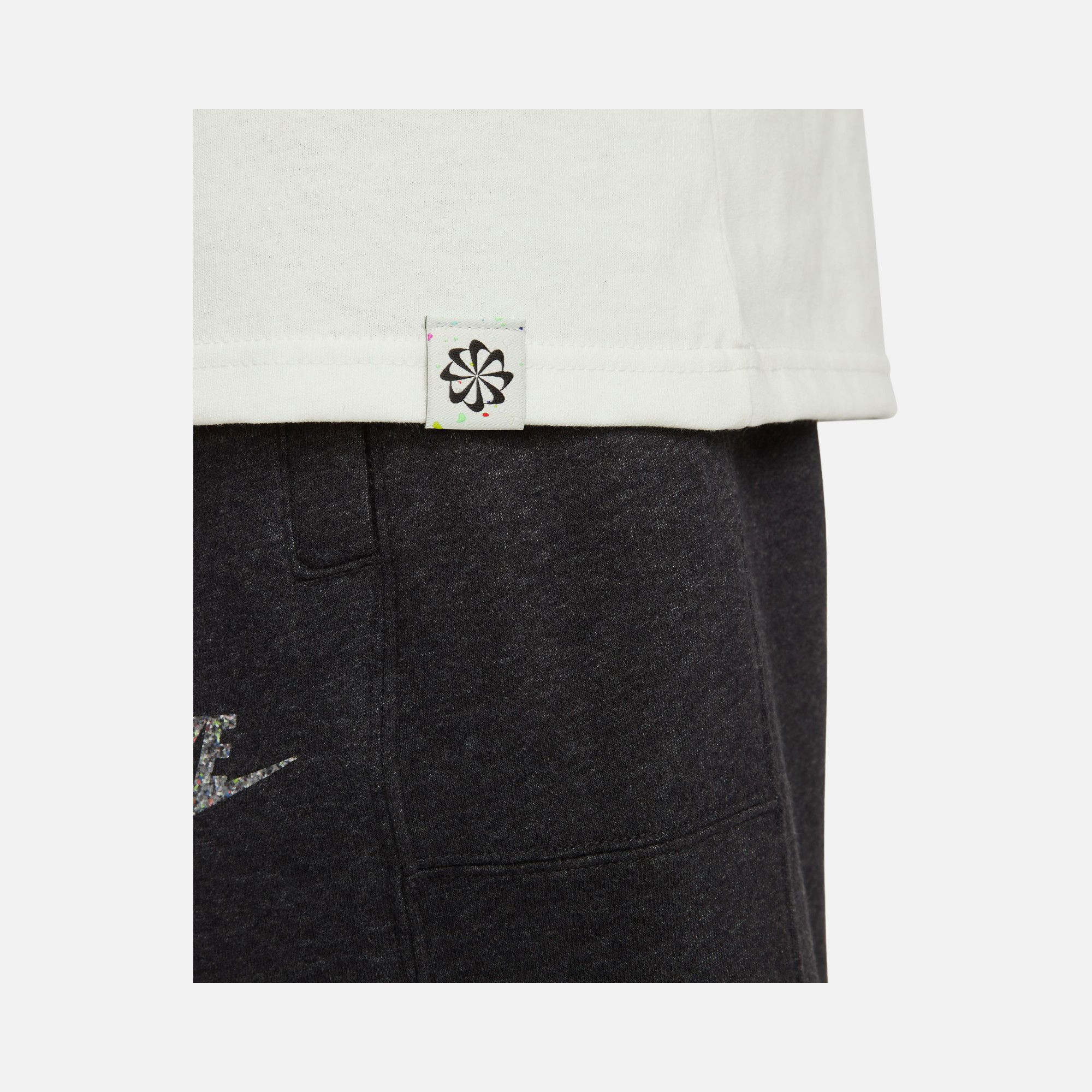 Nike Sportswear Sust M2Z ''Growth Mindset'' Graphic Short-Sleeve Erkek Tişört