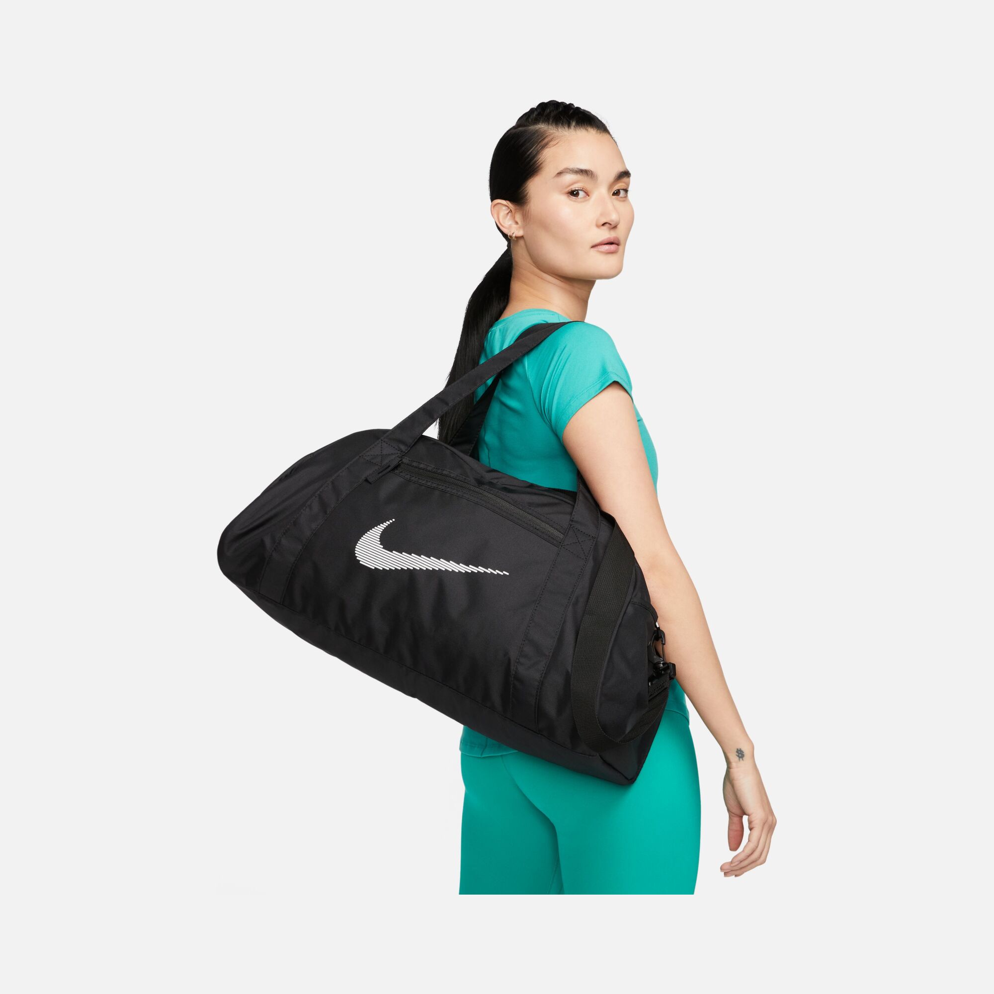 Nike Gym Club (24 L) Training Kadın Spor Çantası