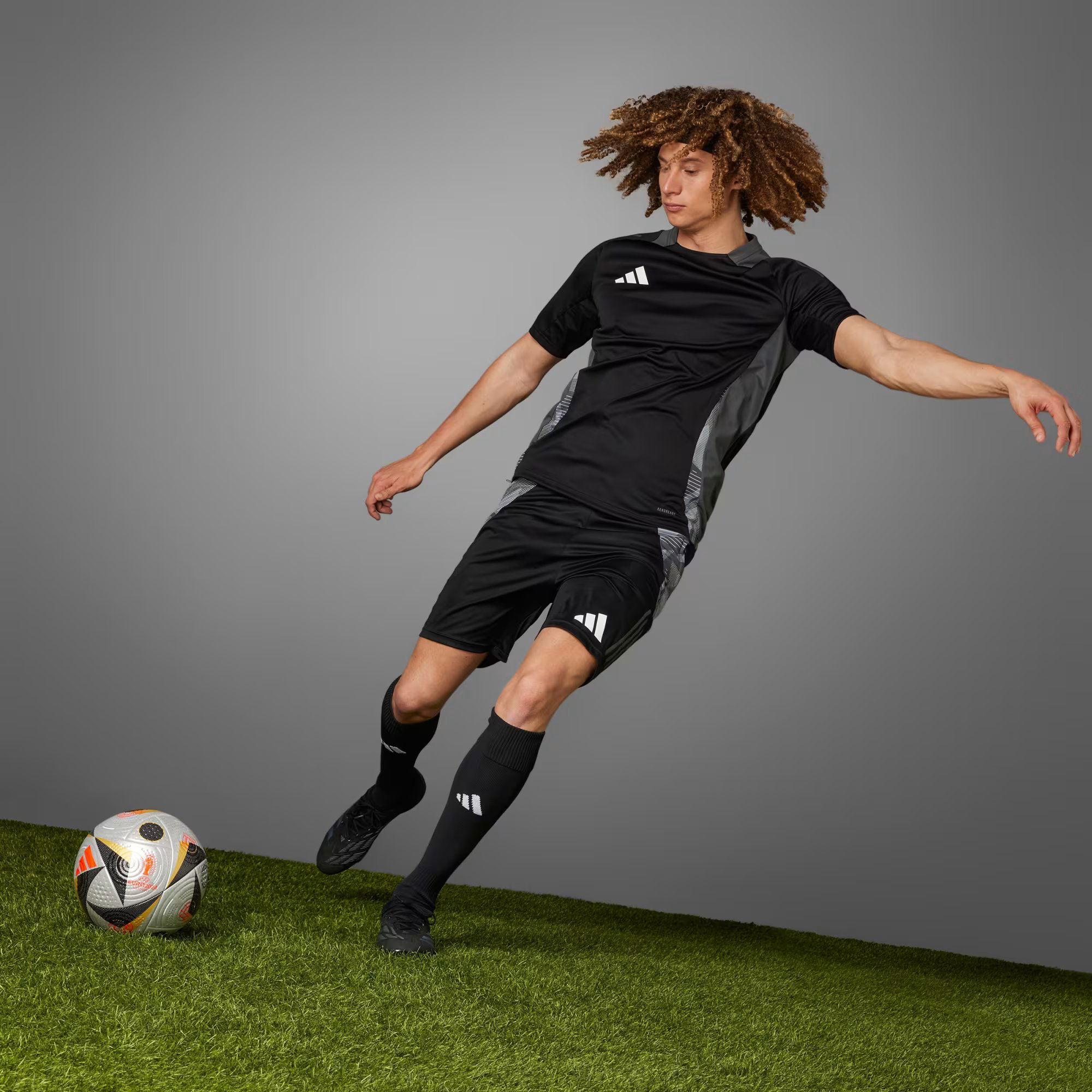 adidas Fussballliebe Euro 2024 Final Pro No:5 Futbol Topu