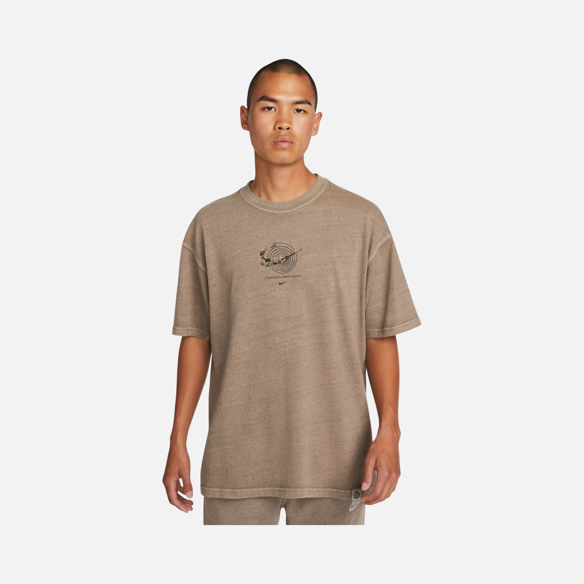 Nike Sportswear ''The Journey To A Better Tomorrow'' Graphic Short-Sleeve Erkek Tişört