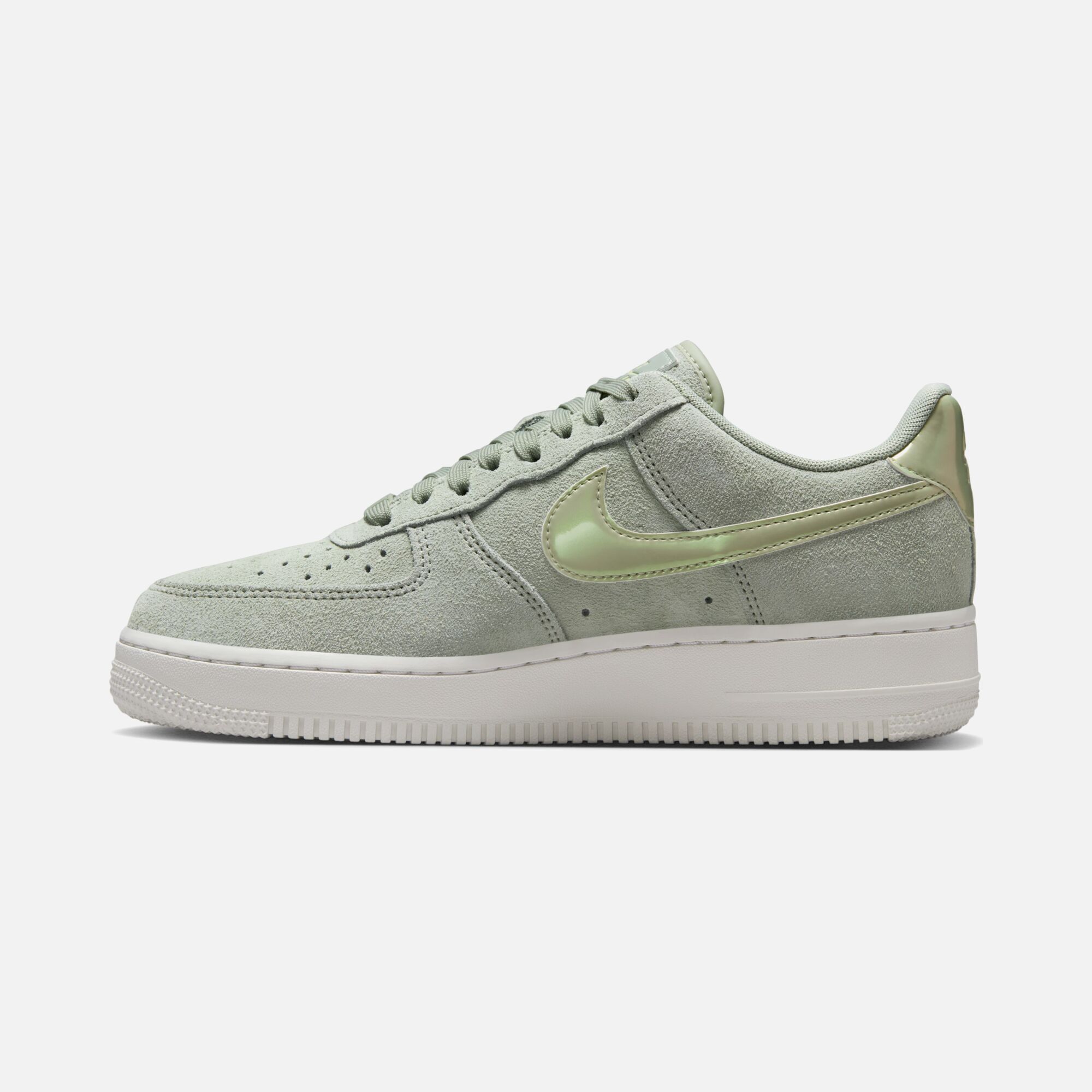 Nike Air Force 1 '07 SE ''Suede Upper'' Kadın Spor Ayakkabı